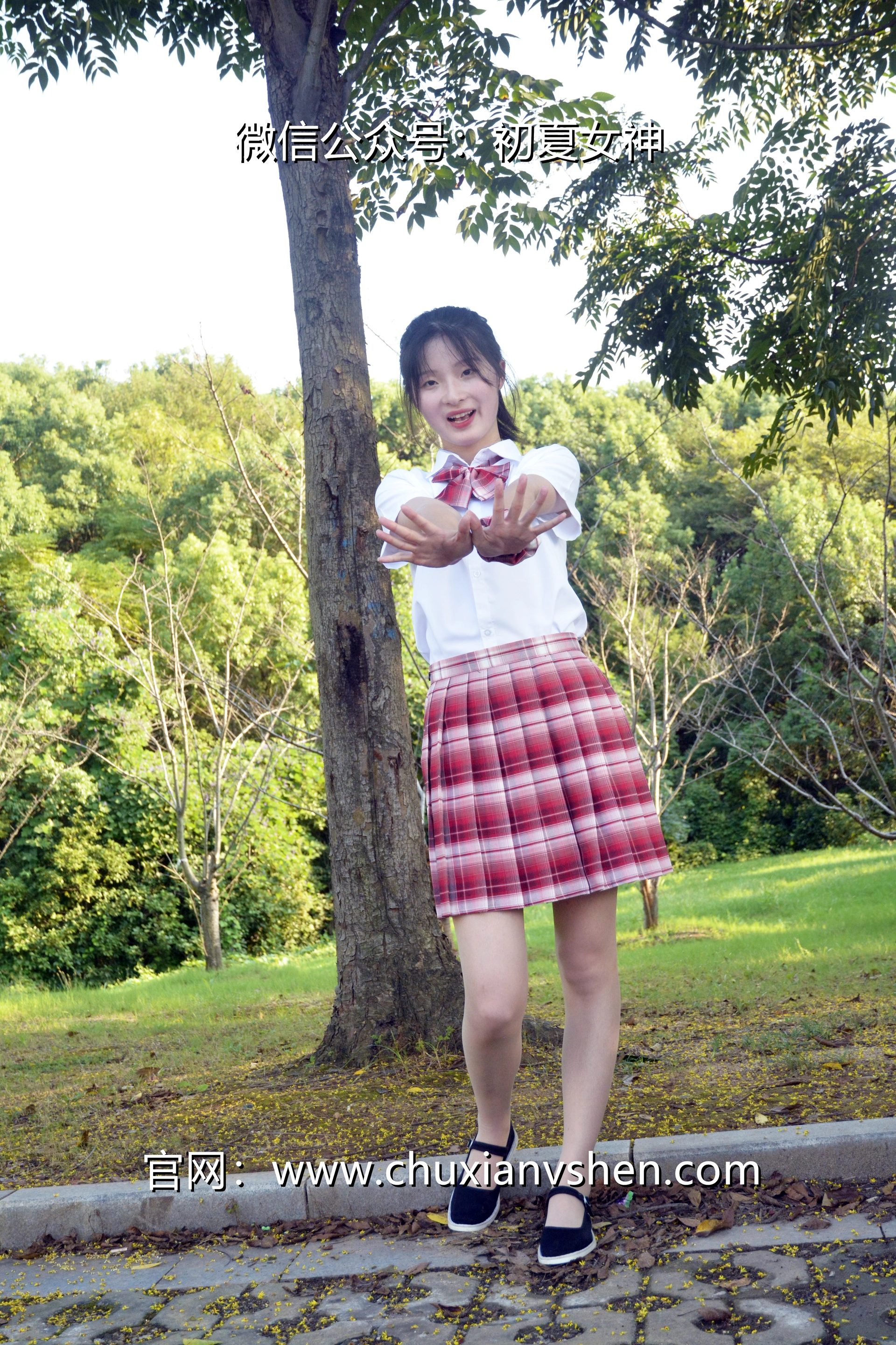 初夏女神 NO.092 安妮 草莓色JK[140P+1V／5.98GB]