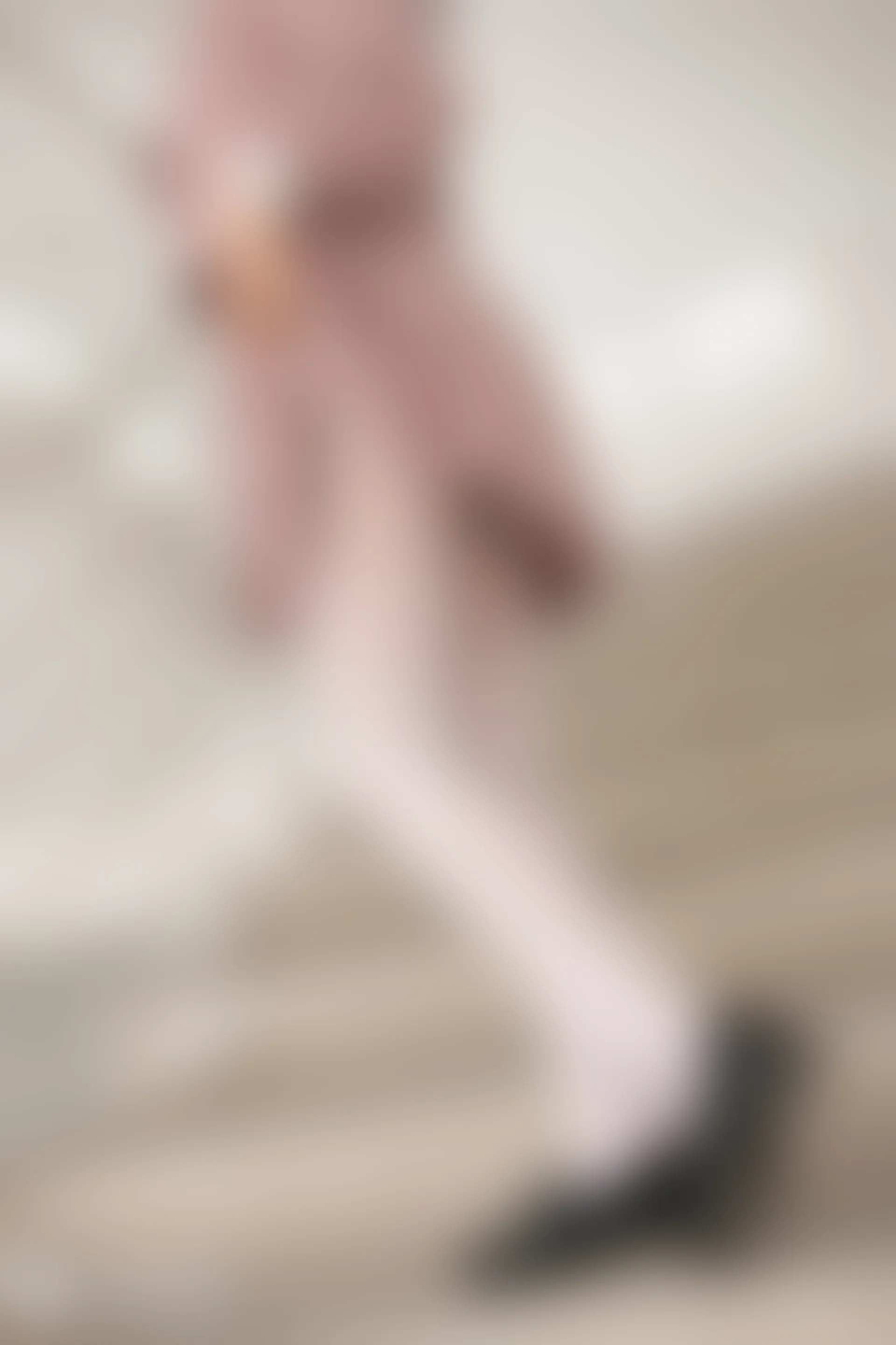 C05.003 粉色JK小姐姐 [49P-304MB]