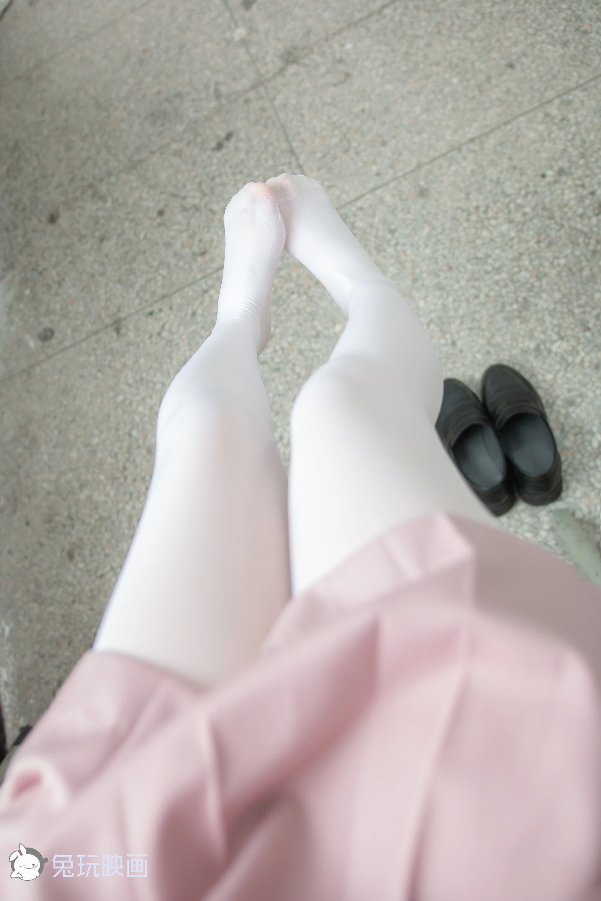 C05.003 粉色JK小姐姐 [49P-304MB]