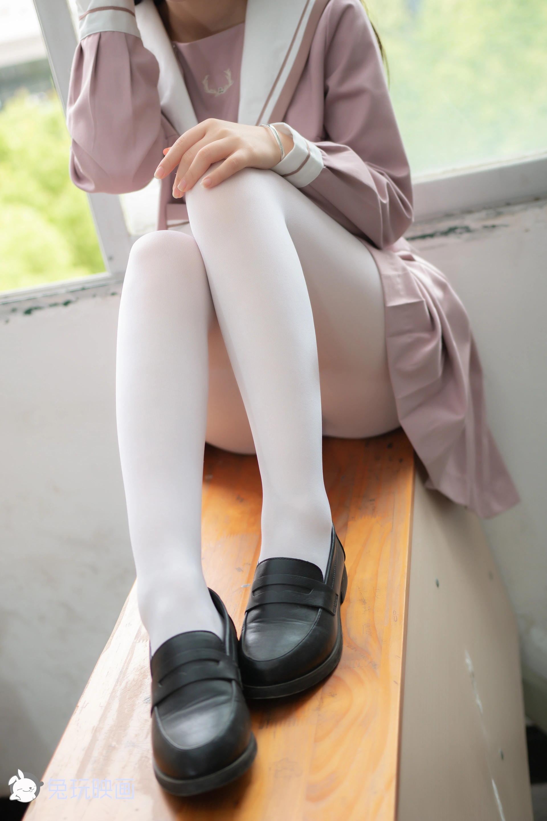 C05.003 粉色JK小姐姐 [49P-304MB]