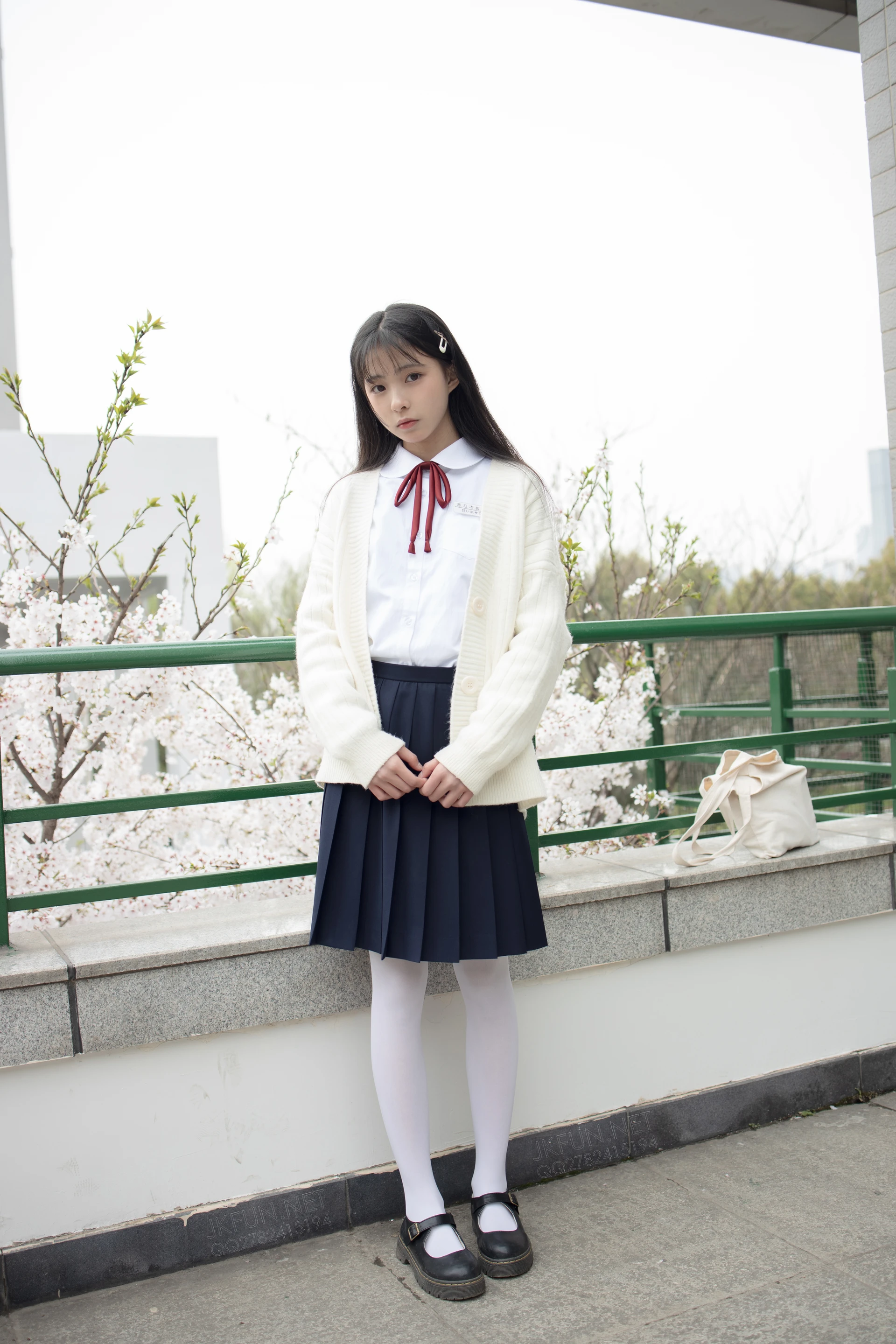 JKFUN-001 [104P1V-2.21G]JKFUN, 制服, 可爱, 学生装, 森萝财团, 白丝, 美腿