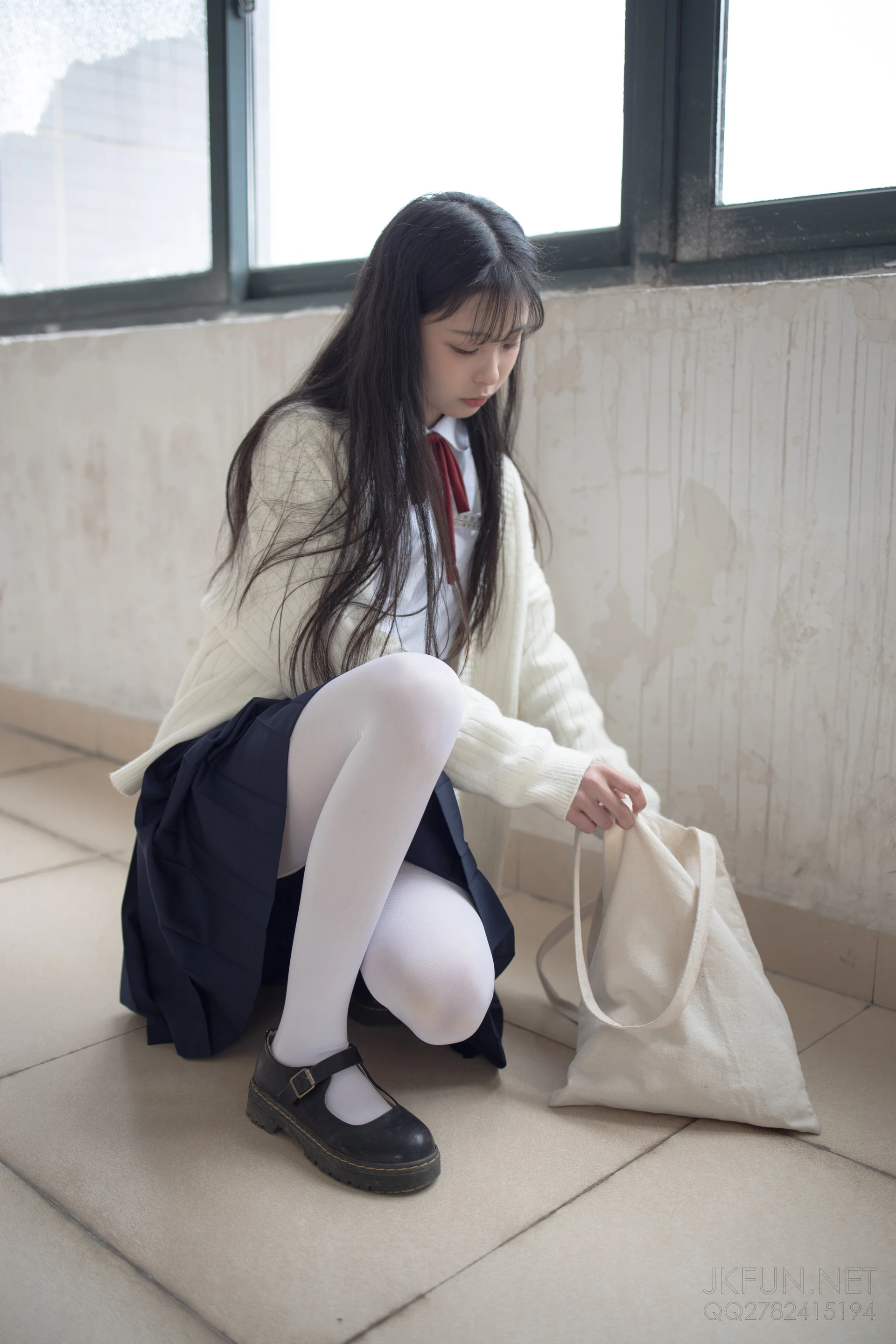 JKFUN-001 [104P1V-2.21G]JKFUN, 制服, 可爱, 学生装, 森萝财团, 白丝, 美腿