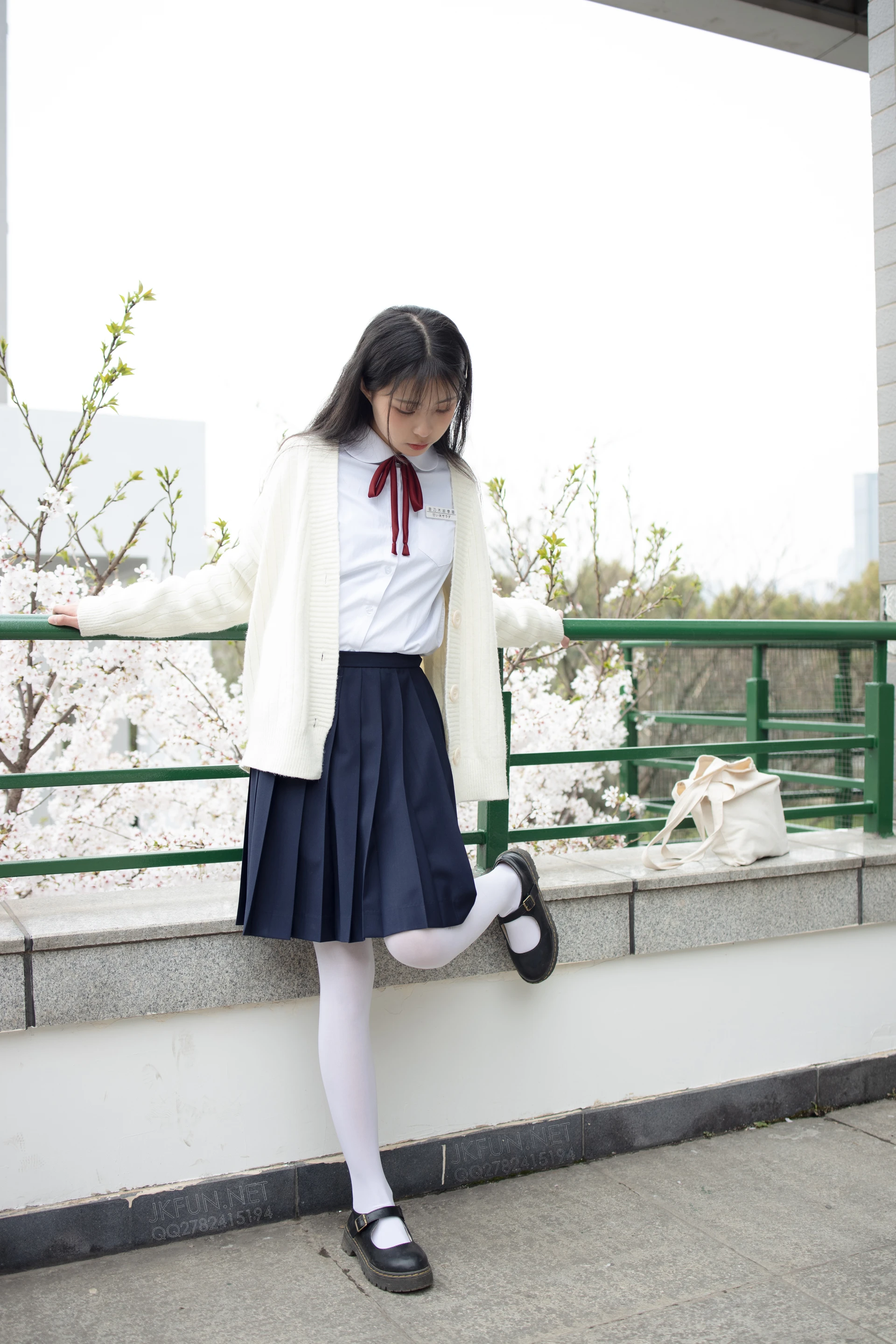 JKFUN-001 [104P1V-2.21G]JKFUN, 制服, 可爱, 学生装, 森萝财团, 白丝, 美腿