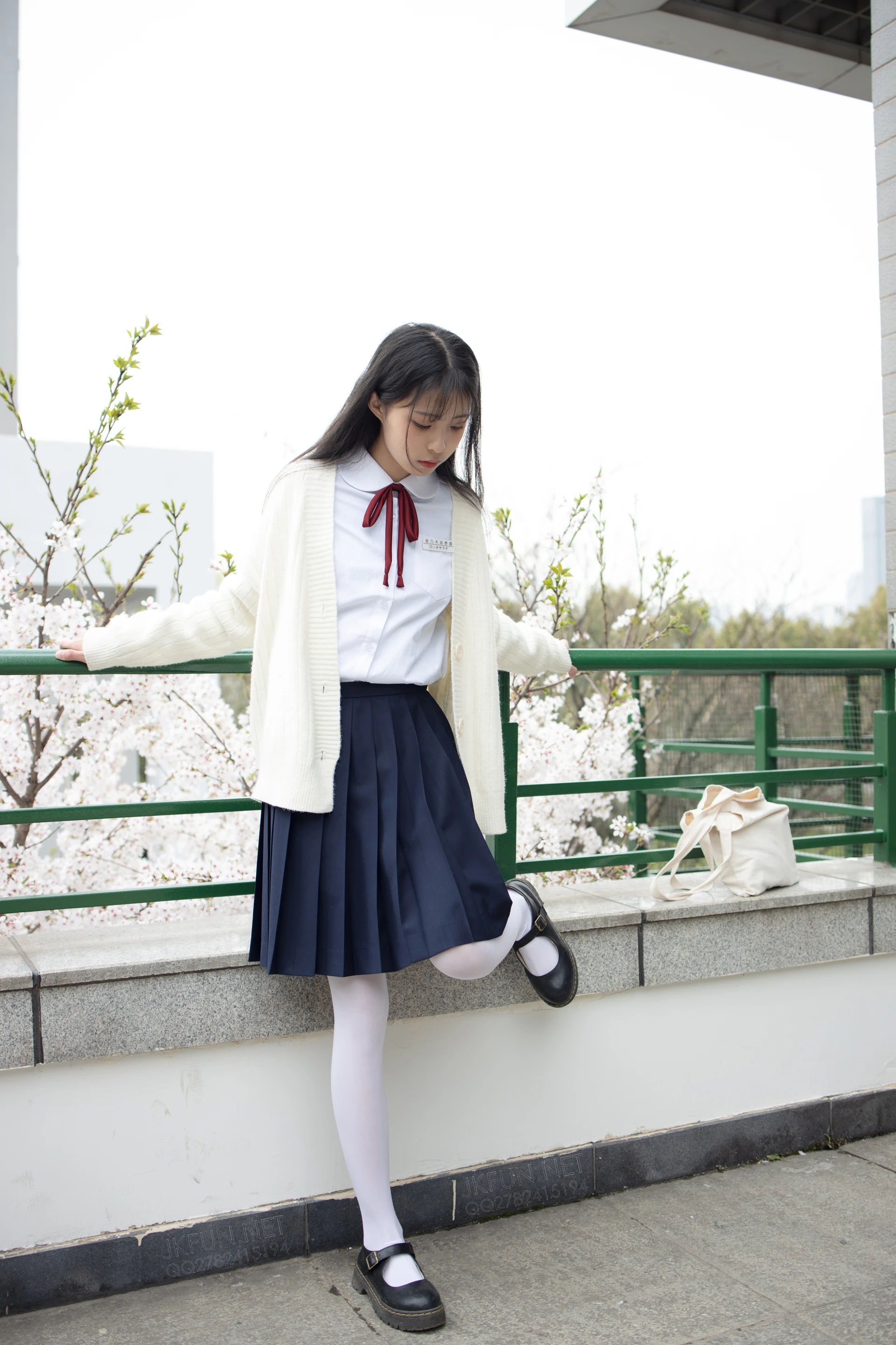 JKFUN-001 [104P1V-2.21G]JKFUN, 制服, 可爱, 学生装, 森萝财团, 白丝, 美腿
