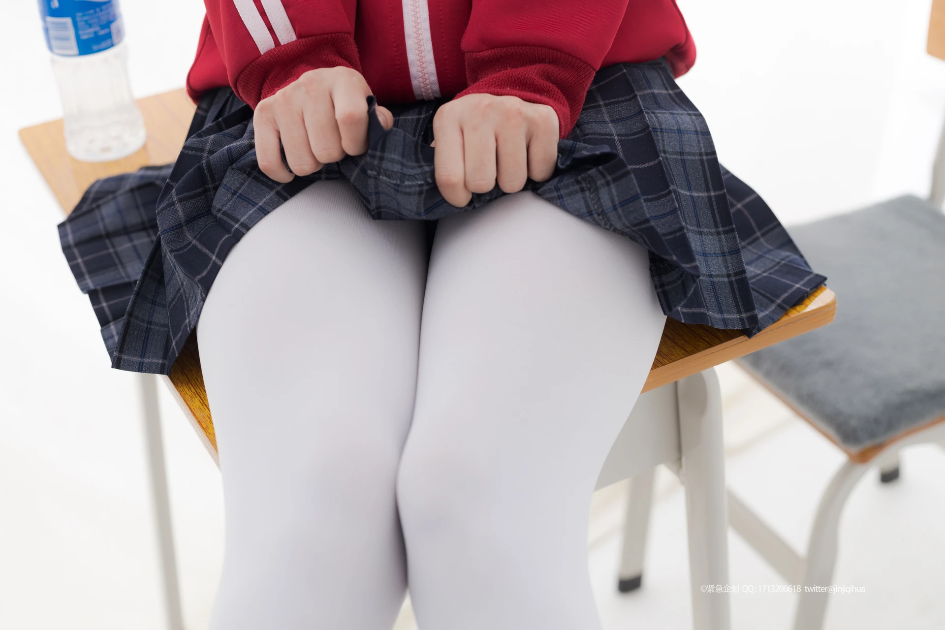 紧急企划 VOL.008 [108P1V-1.77G] 一只喵喵梓JK, JK制服, 一只喵喵梓, 制服, 学生装, 白丝, 紧急企划, 美腿, 美足