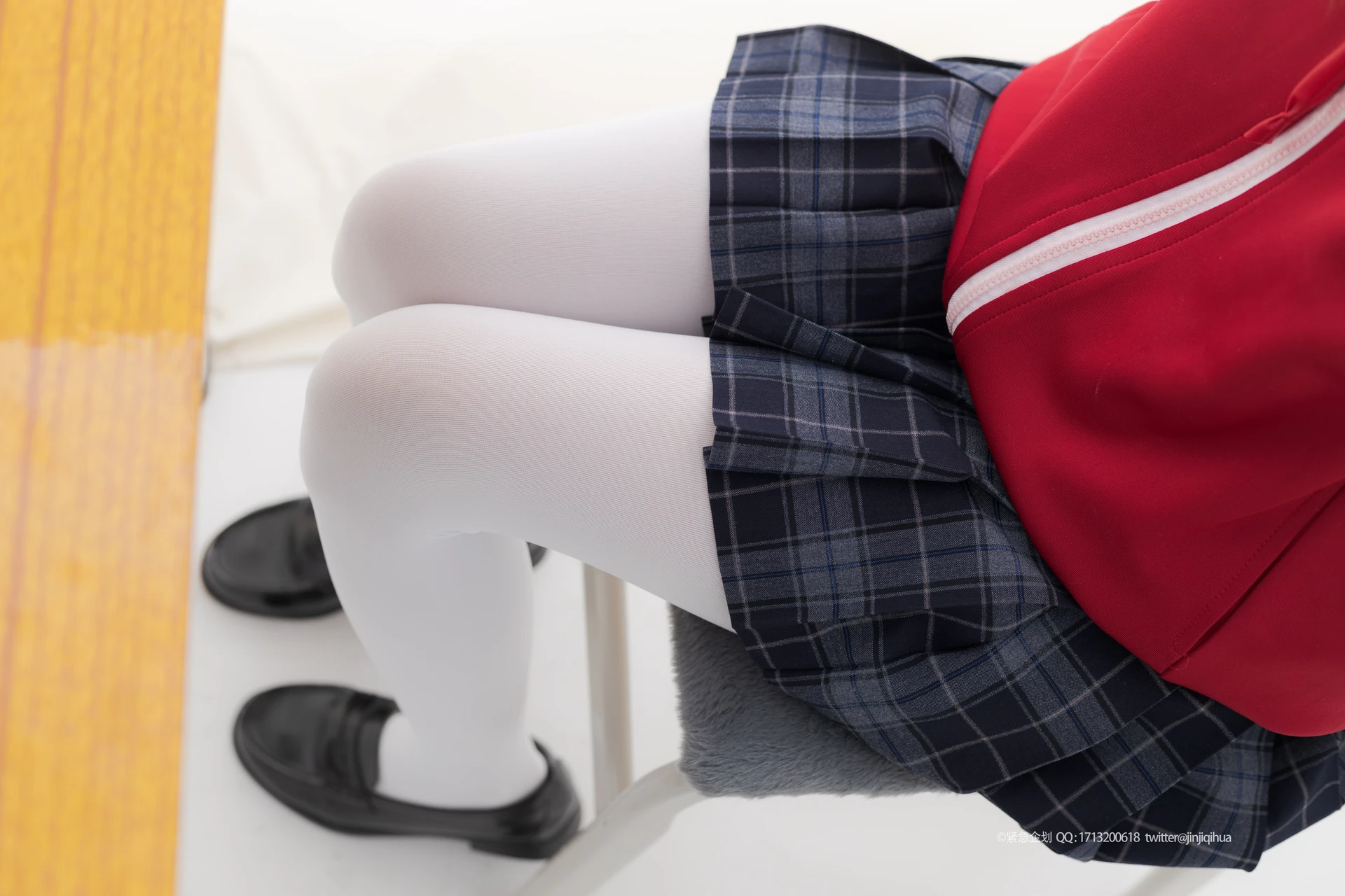 紧急企划 VOL.008 [108P1V-1.77G] 一只喵喵梓JK, JK制服, 一只喵喵梓, 制服, 学生装, 白丝, 紧急企划, 美腿, 美足