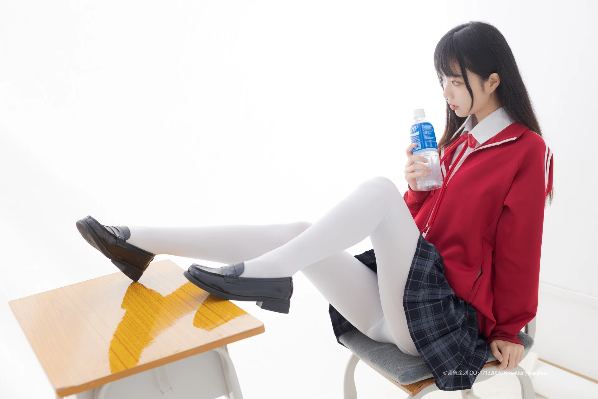 紧急企划 VOL.008 [108P1V-1.77G] 一只喵喵梓JK, JK制服, 一只喵喵梓, 制服, 学生装, 白丝, 紧急企划, 美腿, 美足