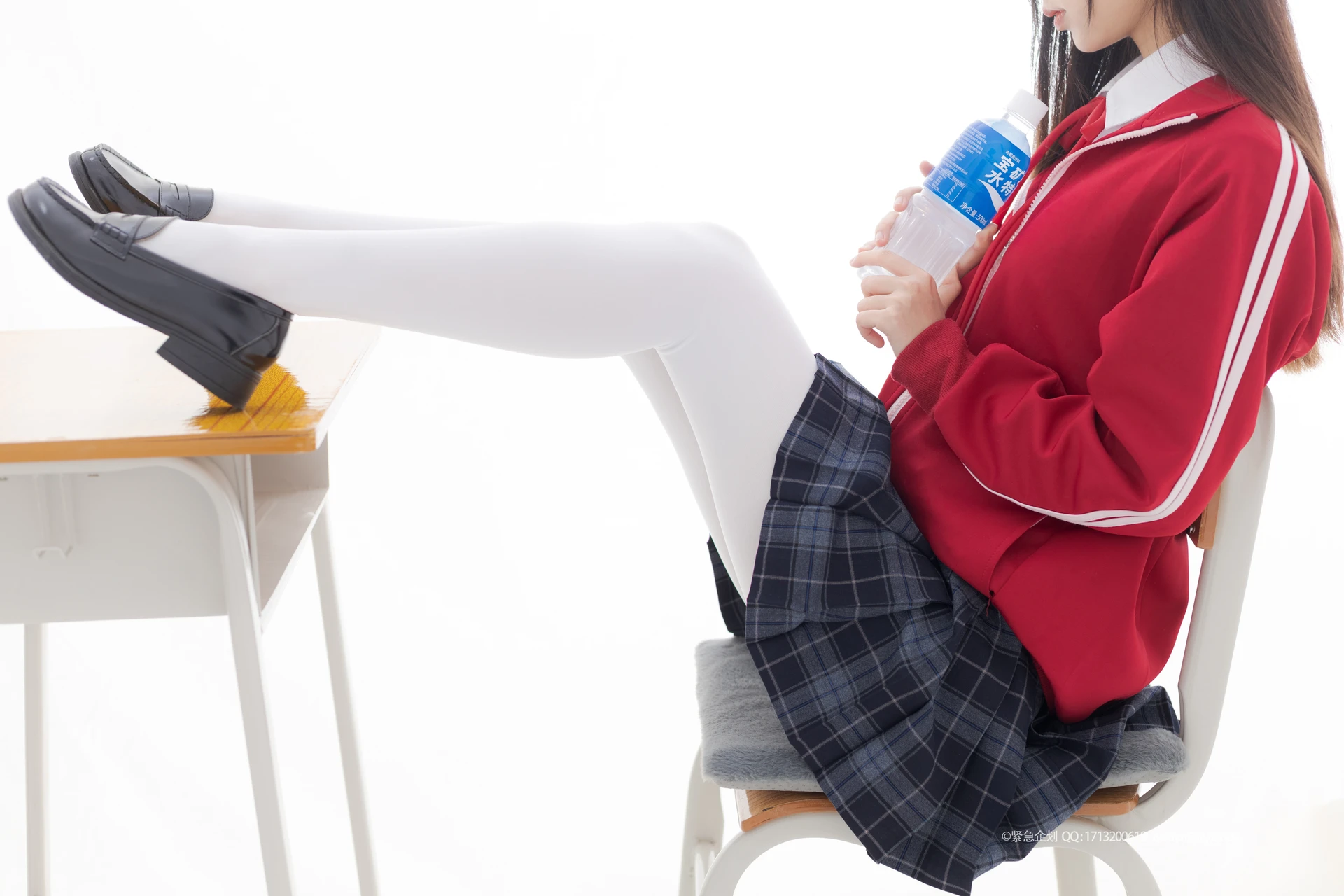 紧急企划 VOL.008 [108P1V-1.77G] 一只喵喵梓JK, JK制服, 一只喵喵梓, 制服, 学生装, 白丝, 紧急企划, 美腿, 美足