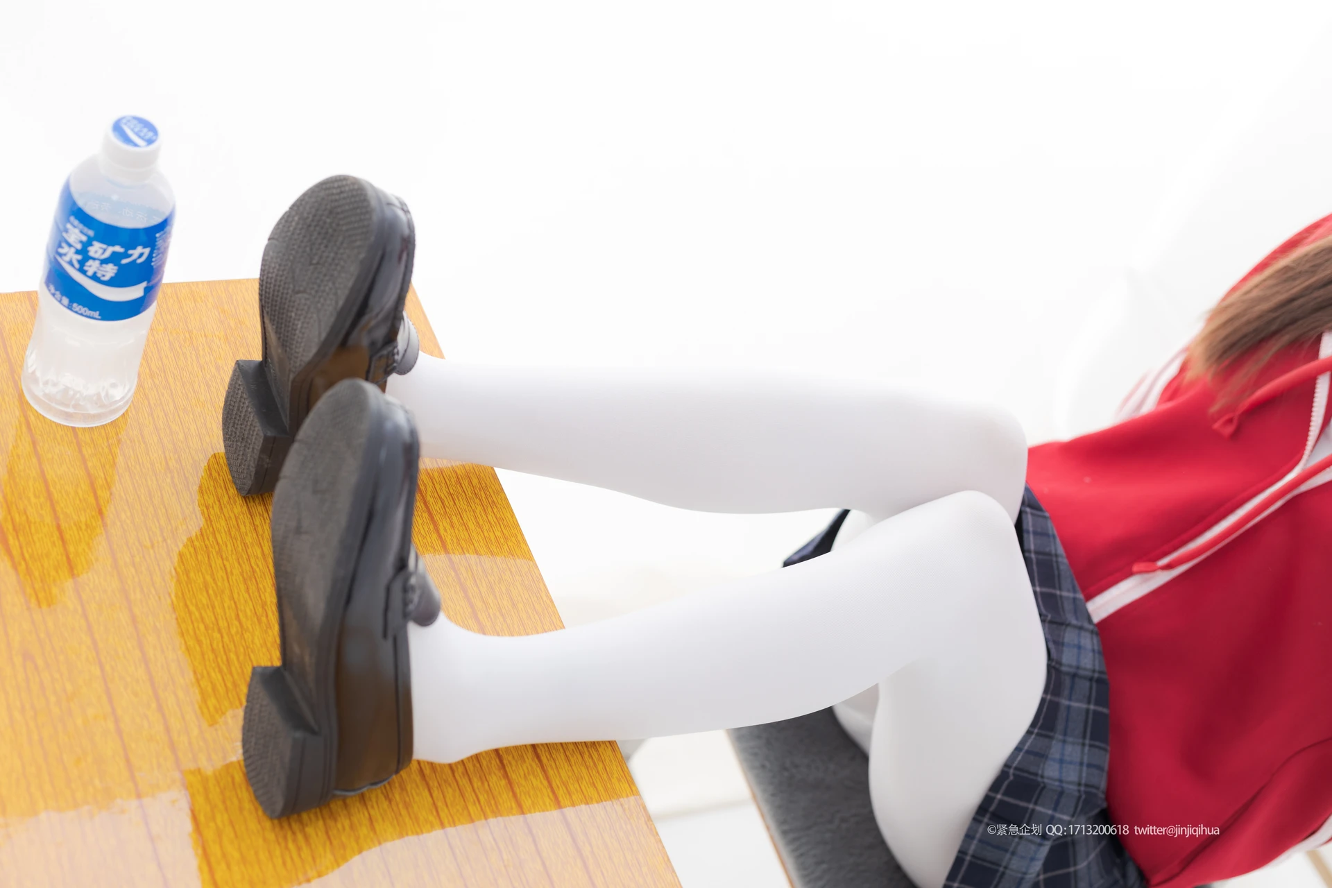 紧急企划 VOL.008 [108P1V-1.77G] 一只喵喵梓JK, JK制服, 一只喵喵梓, 制服, 学生装, 白丝, 紧急企划, 美腿, 美足