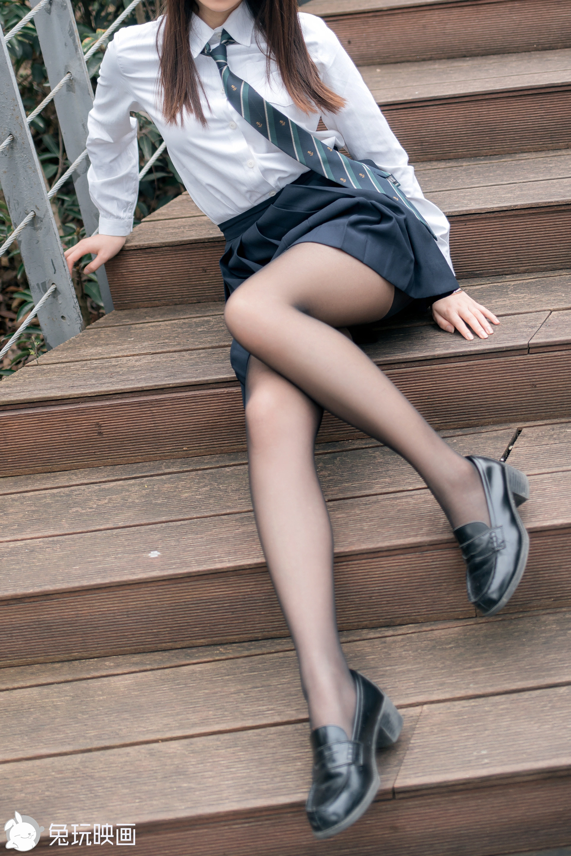 C20.006 黑丝制服少女 [37P-420MB]