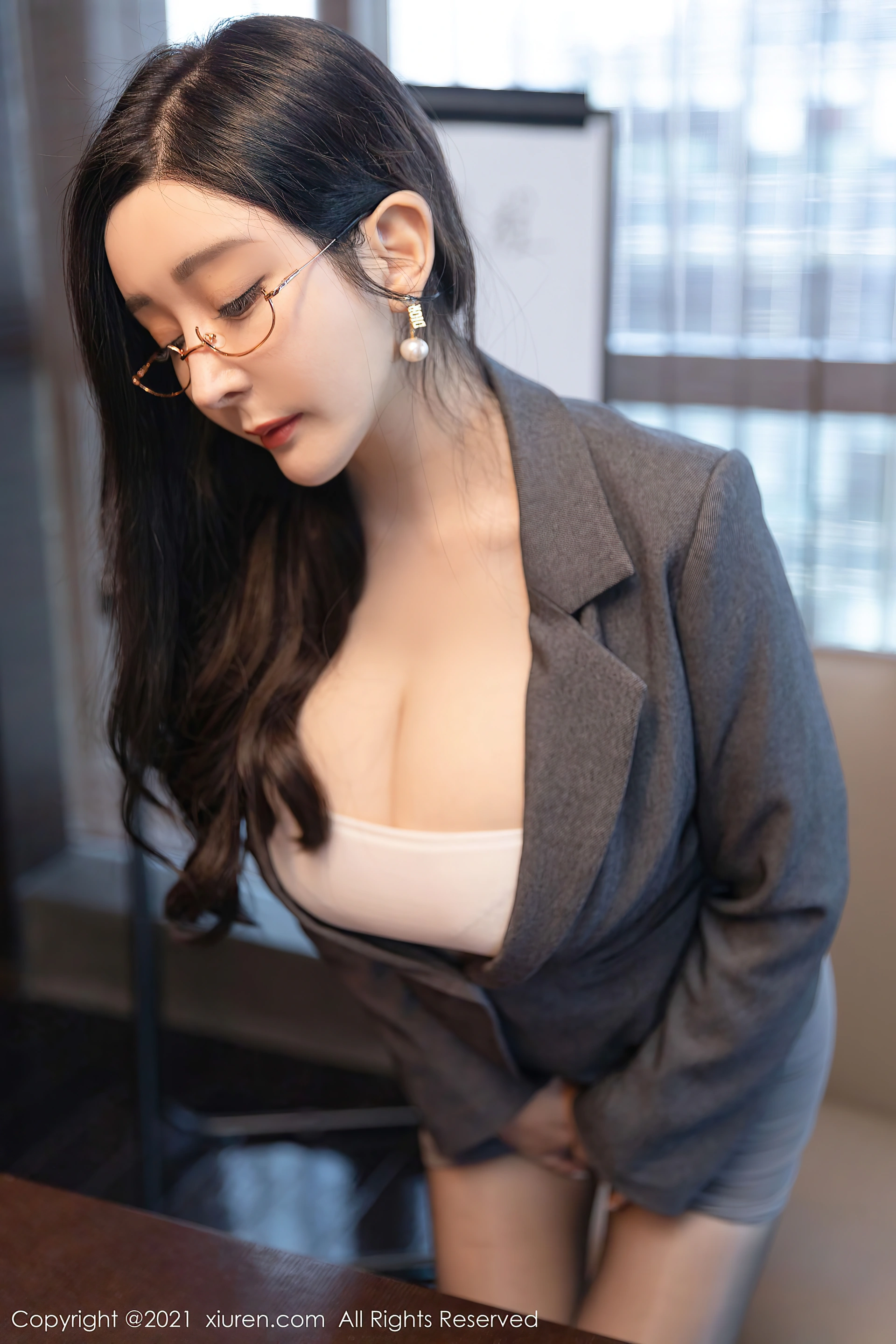 XiuRen秀人网 2021.10.15 No.4072 允爾 皮鞭 教师[78+1P／877MB]