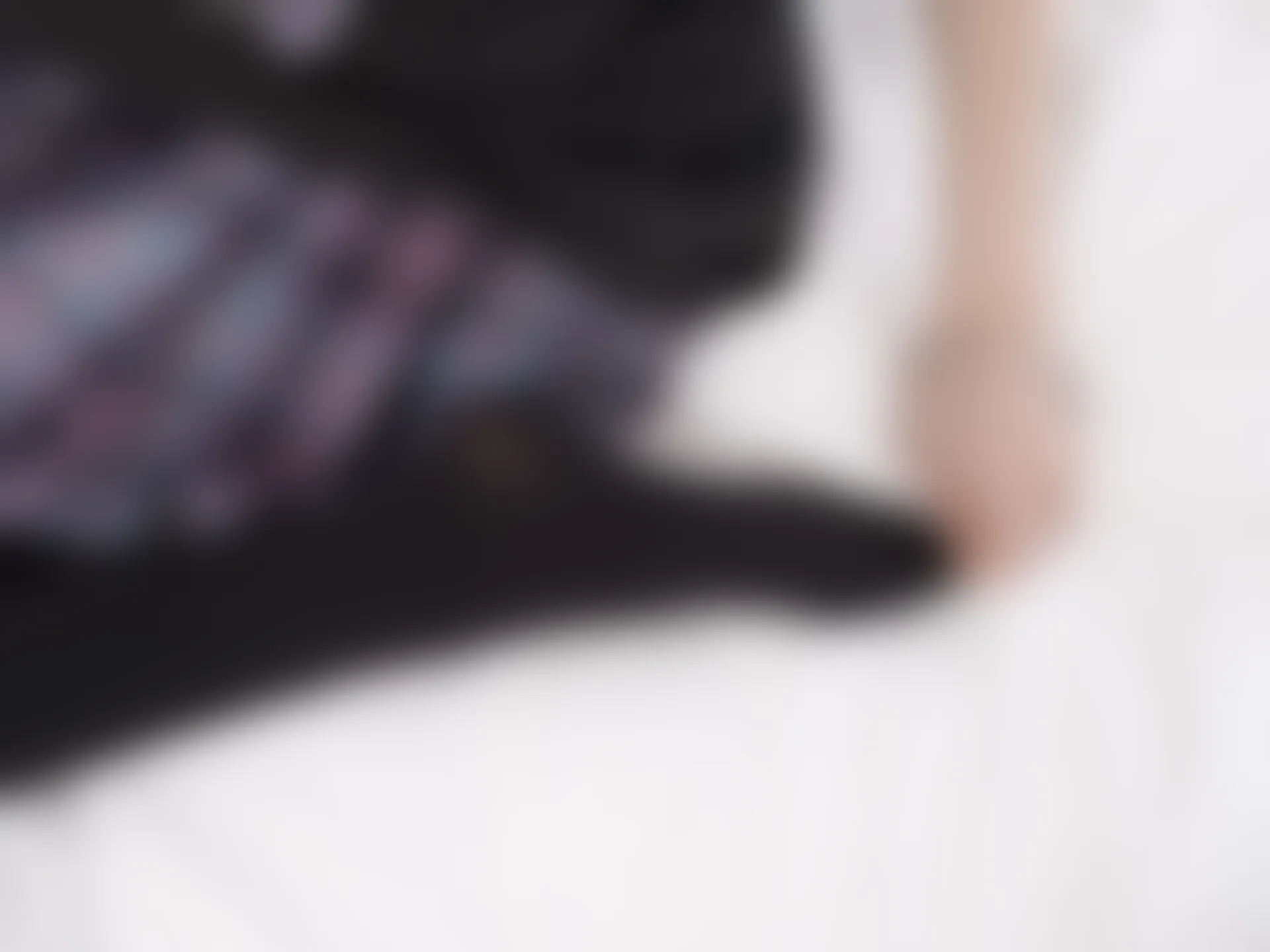 紧急企划 Y-001 [98P1V-3.56G] 黑丝网袜 JK制服 裸足 三倍快乐JK, JK制服, 森萝财团, 紧急企划, 美腿, 美足, 黑丝