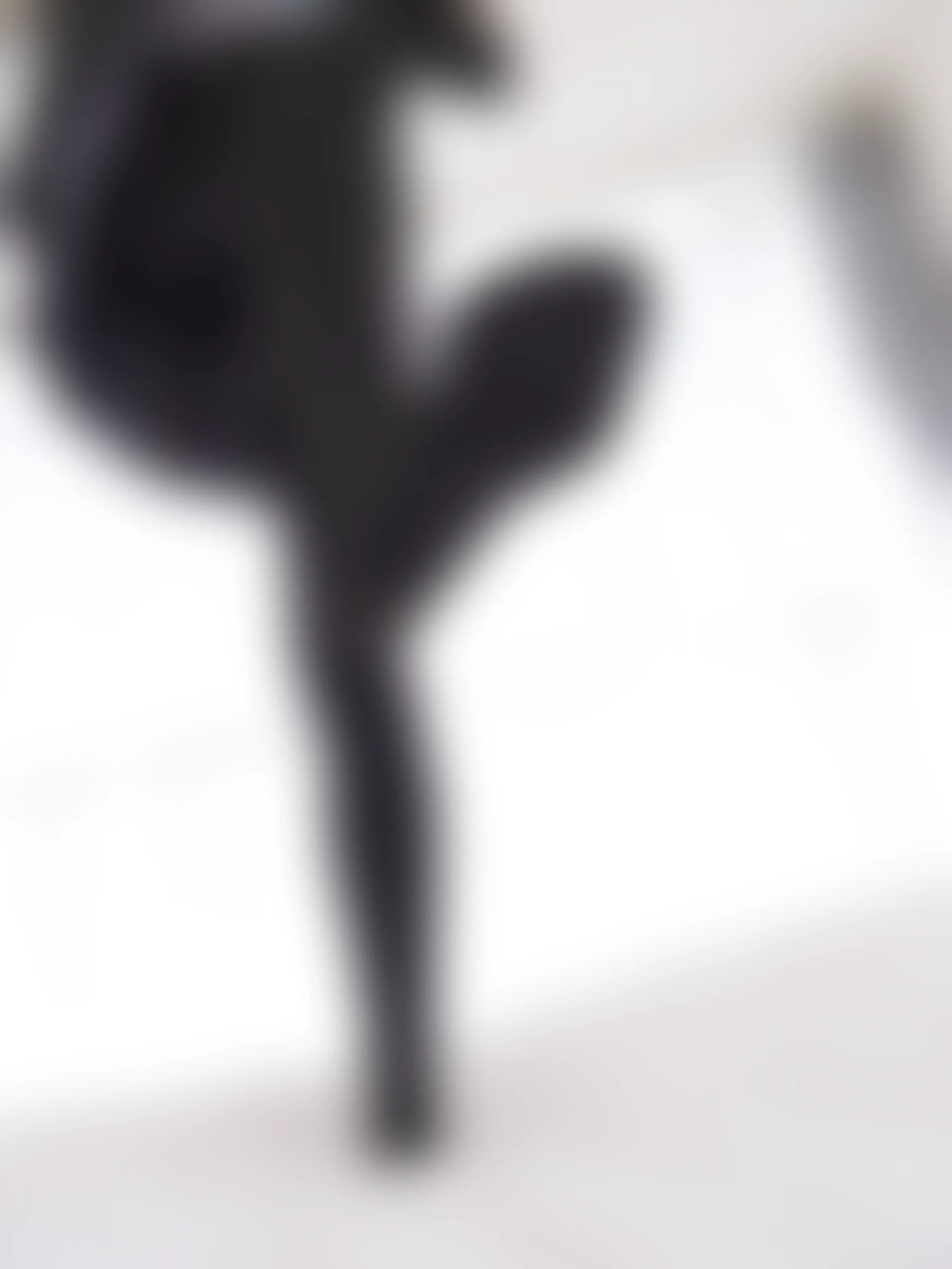 紧急企划 Y-001 [98P1V-3.56G] 黑丝网袜 JK制服 裸足 三倍快乐JK, JK制服, 森萝财团, 紧急企划, 美腿, 美足, 黑丝