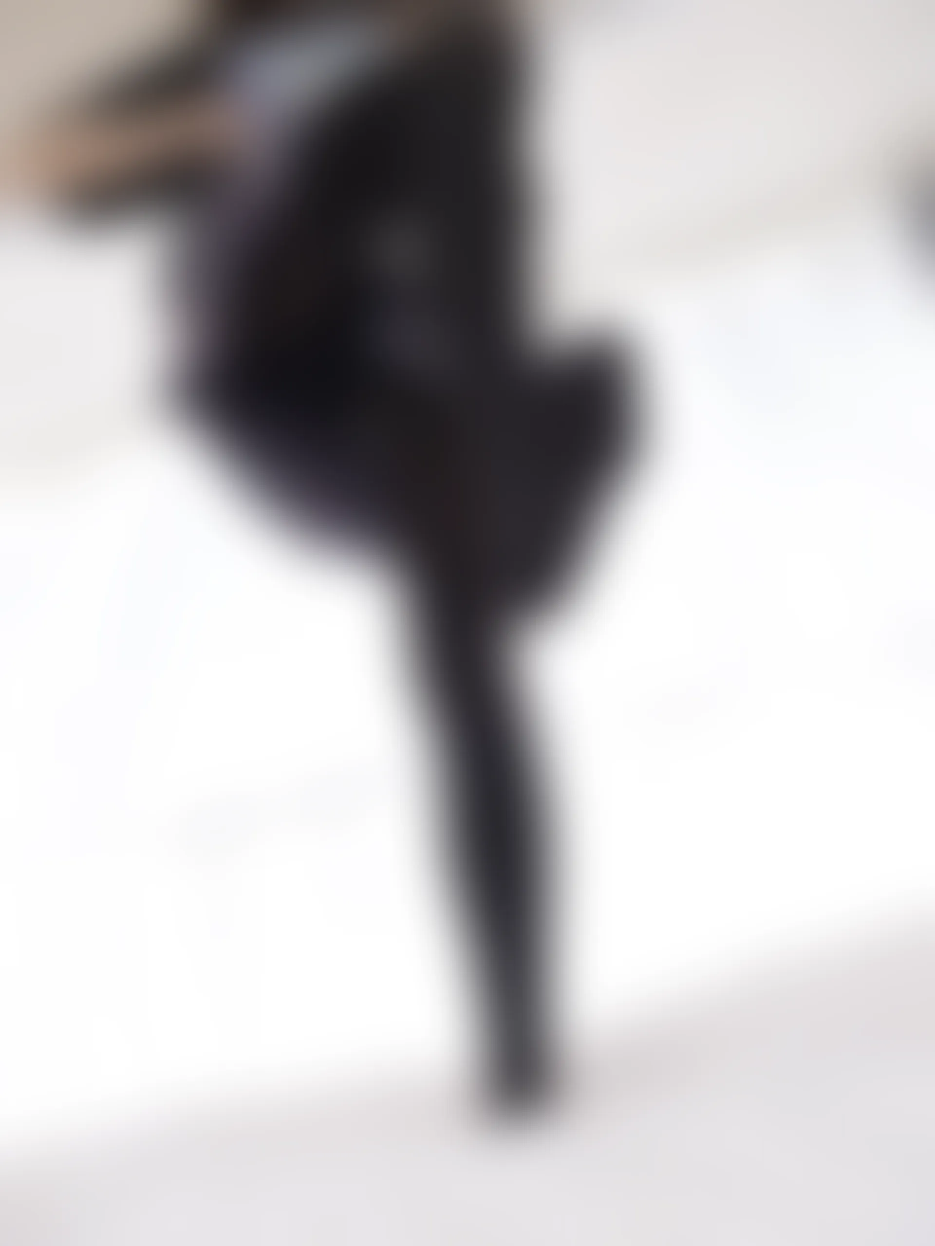 紧急企划 Y-001 [98P1V-3.56G] 黑丝网袜 JK制服 裸足 三倍快乐JK, JK制服, 森萝财团, 紧急企划, 美腿, 美足, 黑丝