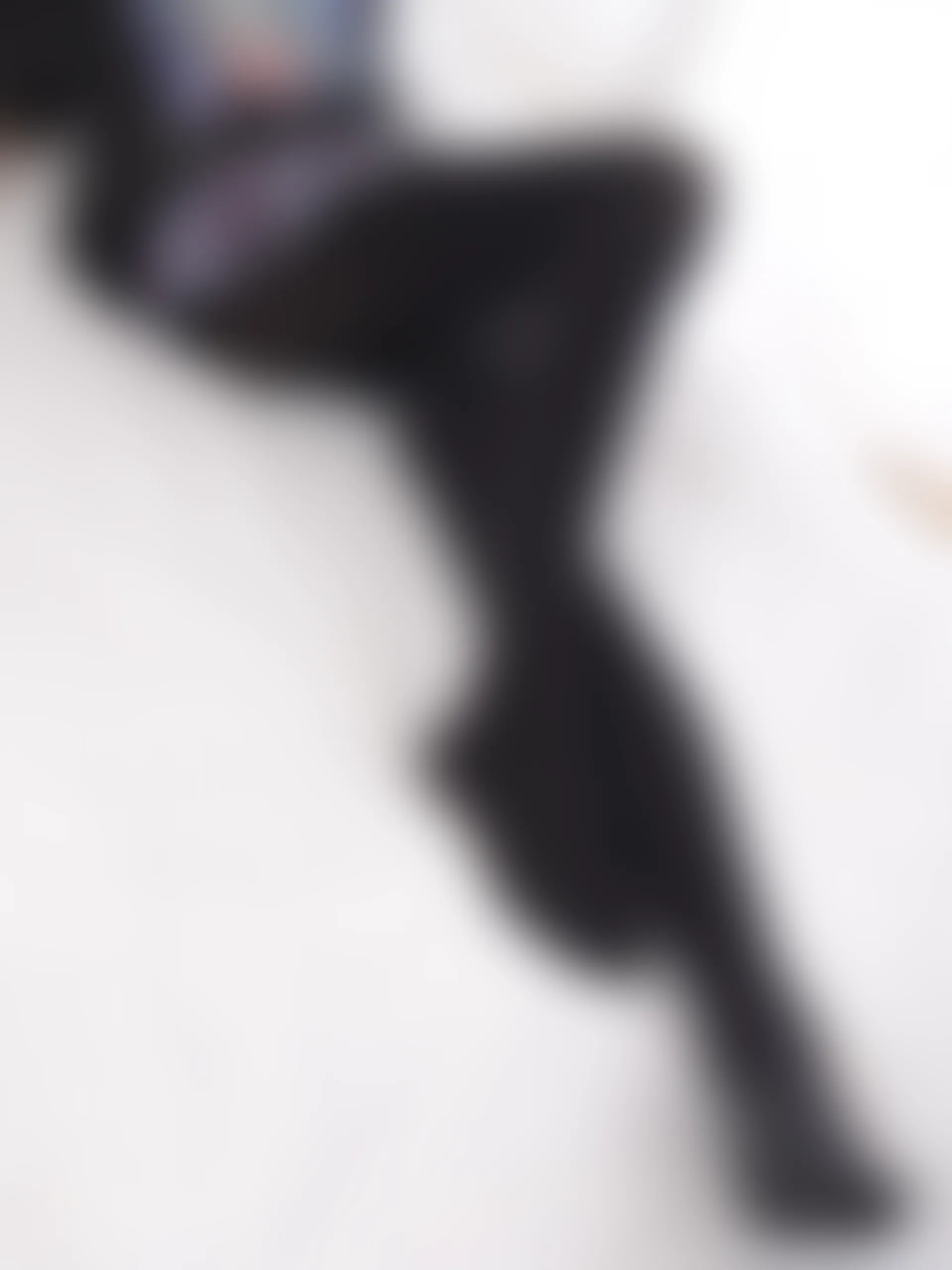 紧急企划 Y-001 [98P1V-3.56G] 黑丝网袜 JK制服 裸足 三倍快乐JK, JK制服, 森萝财团, 紧急企划, 美腿, 美足, 黑丝