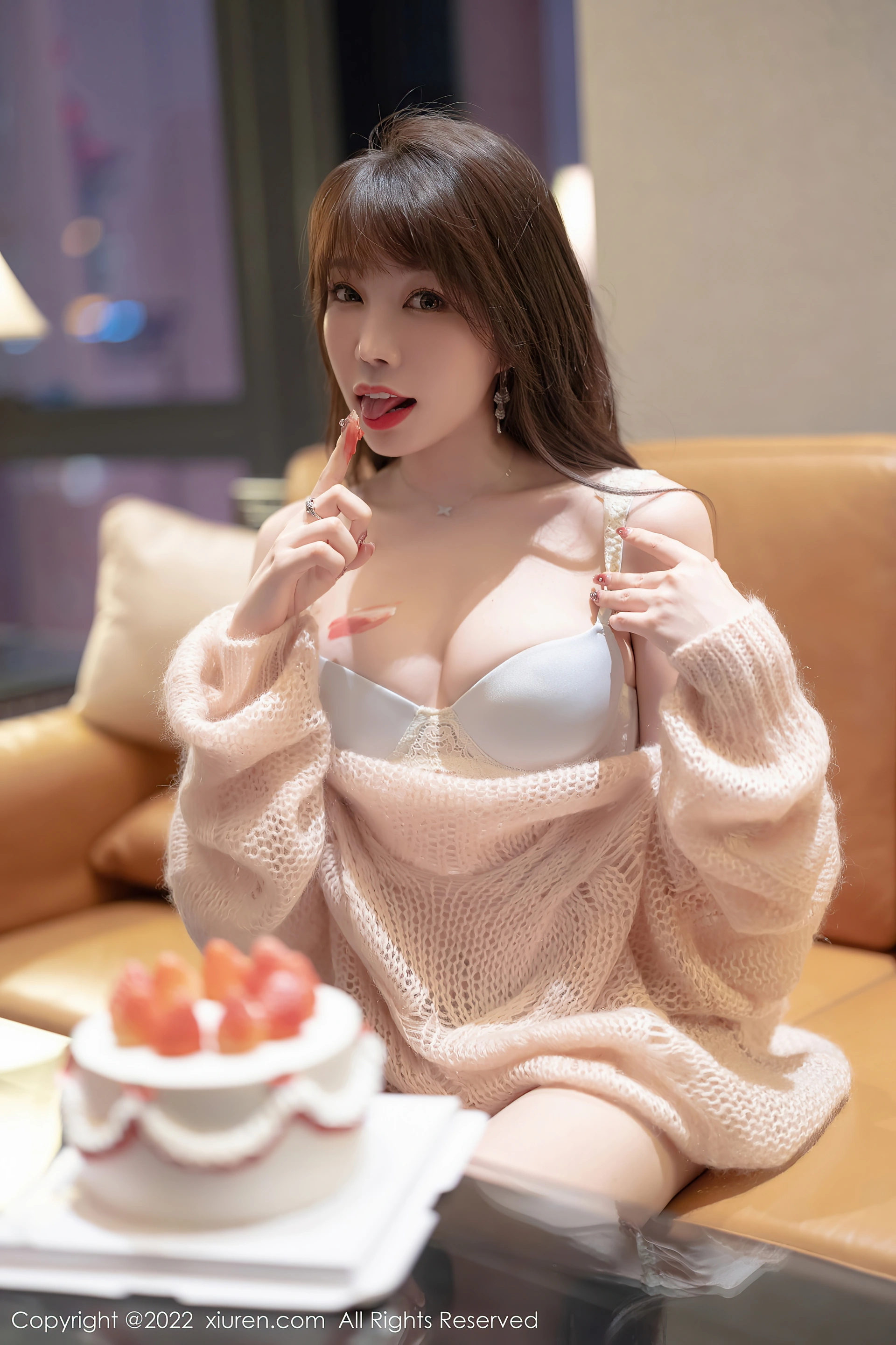XiuRen秀人网 2022.01.07 No.4435 芝芝Booty 性感美腿[95+1P 760MB]