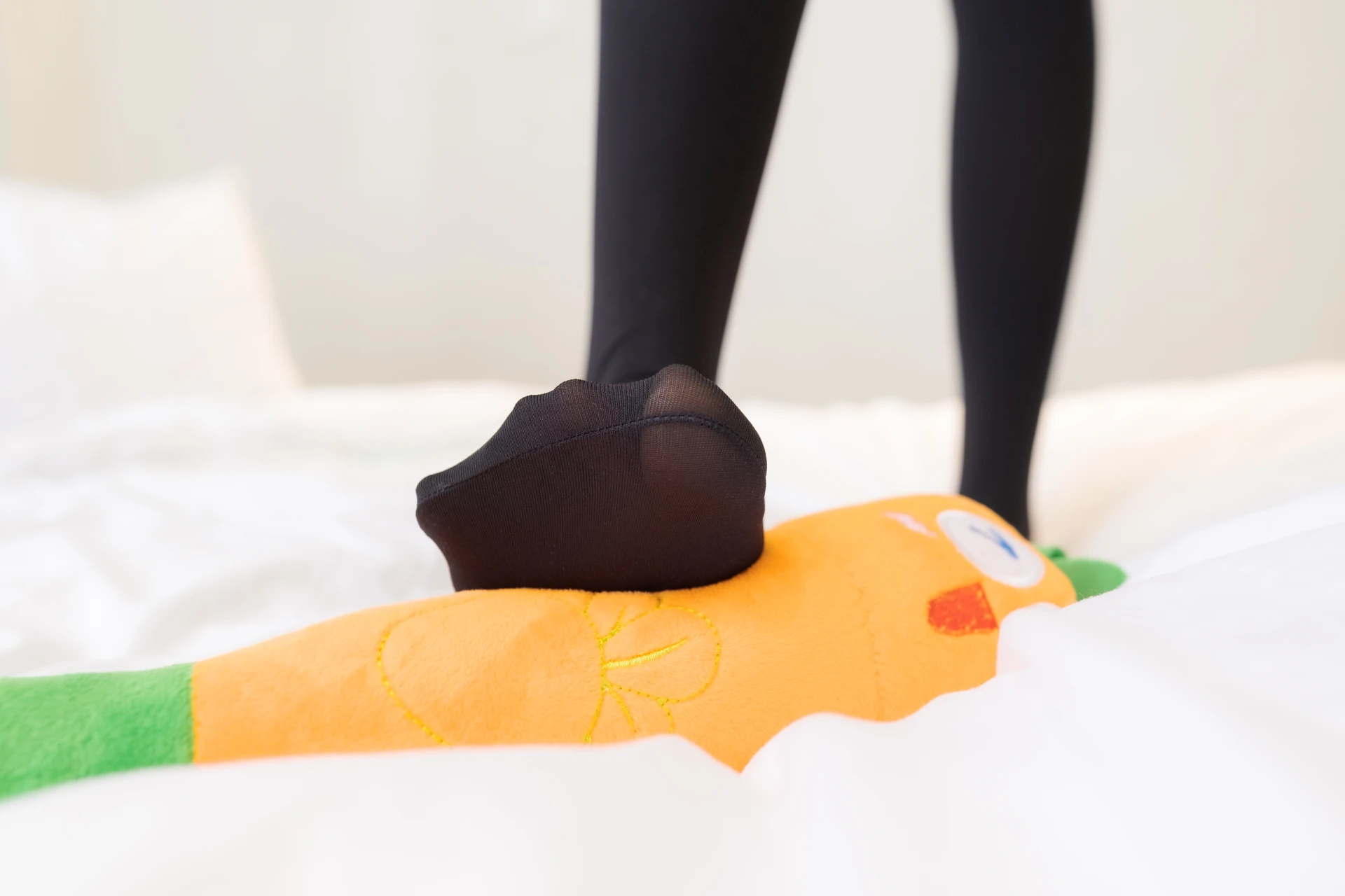 森萝财团 内部VIP系列 微风-05 黑丝高跟女仆装 [117P1V-3.5G]