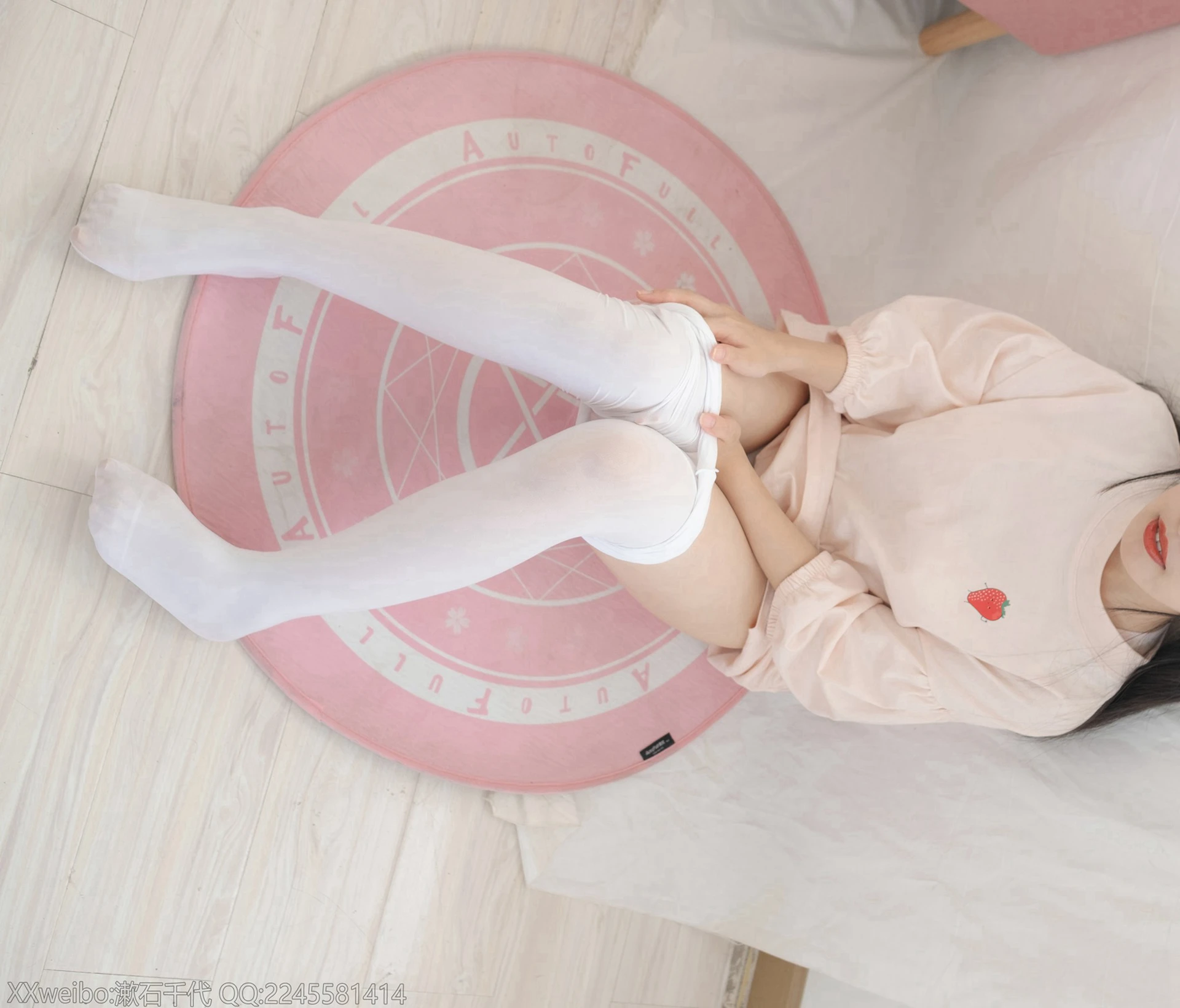 轻兰映画 HANA.004 可爱白丝[74P-364.8MB]可爱, 白丝, 美腿, 美足, 轻兰映画