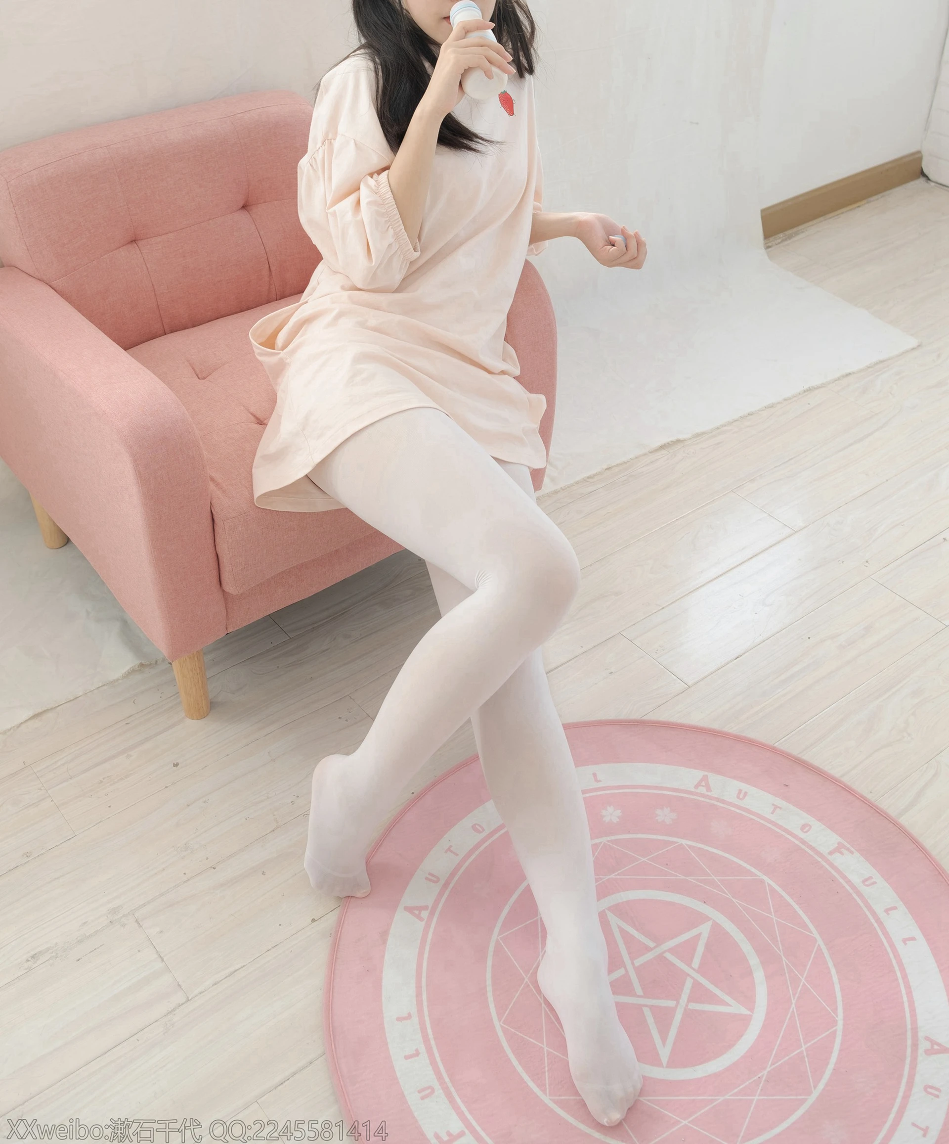 轻兰映画 HANA.004 可爱白丝[74P-364.8MB]可爱, 白丝, 美腿, 美足, 轻兰映画