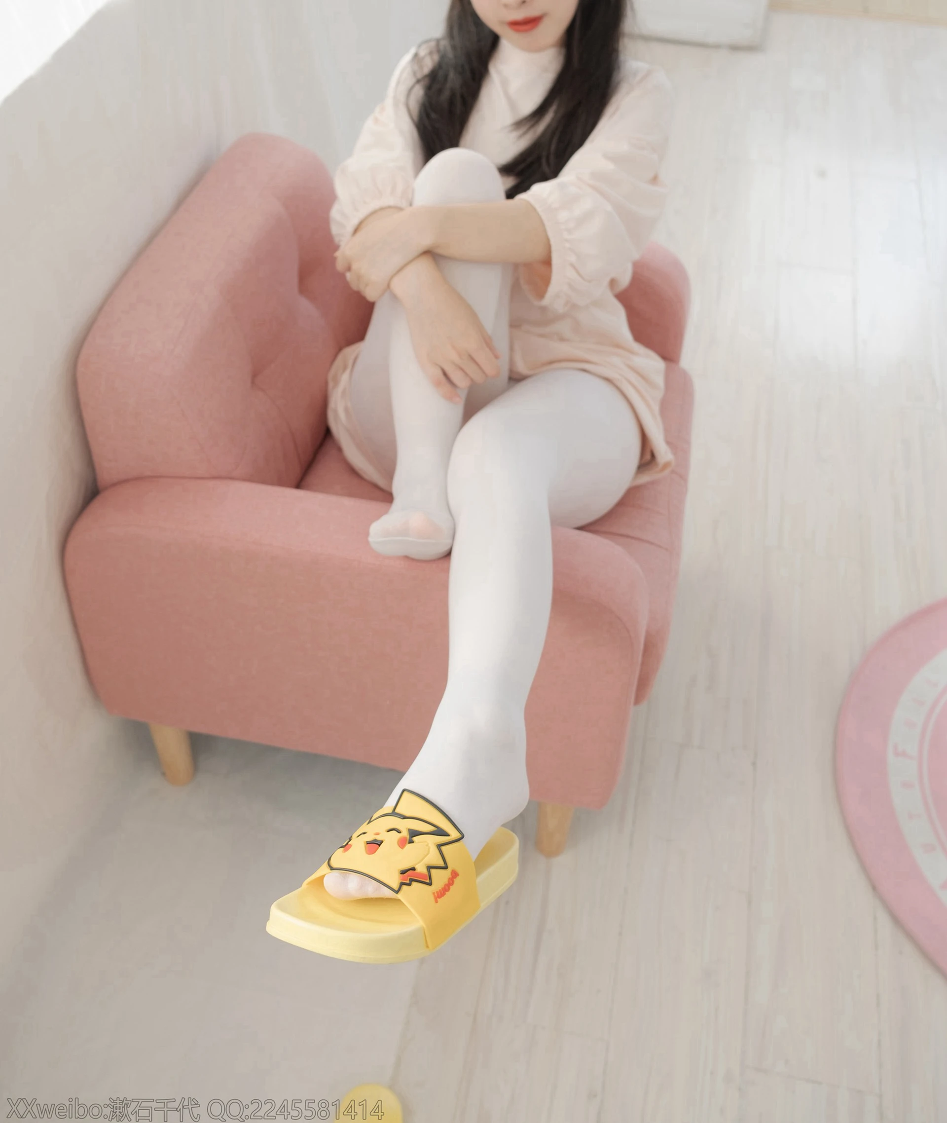 轻兰映画 HANA.004 可爱白丝[74P-364.8MB]可爱, 白丝, 美腿, 美足, 轻兰映画