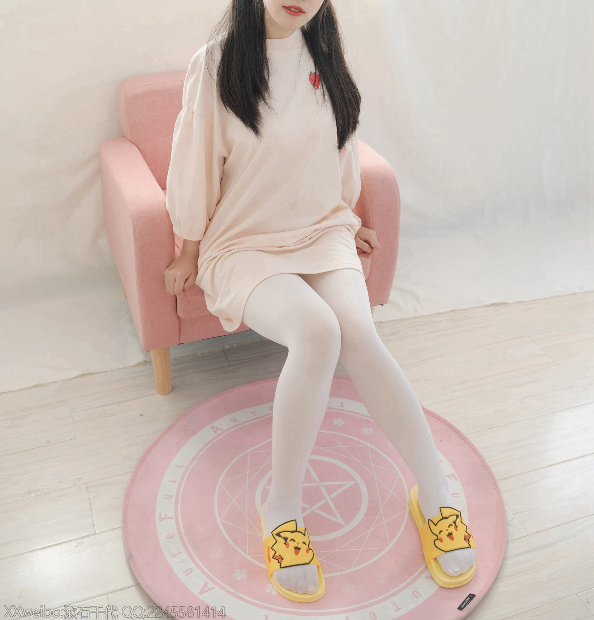 轻兰映画 HANA.004 可爱白丝[74P-364.8MB]可爱, 白丝, 美腿, 美足, 轻兰映画