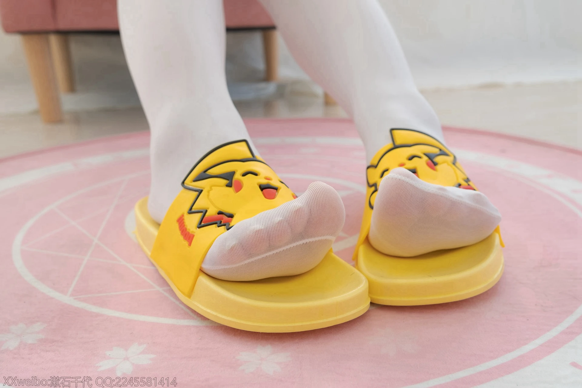 轻兰映画 HANA.004 可爱白丝[74P-364.8MB]可爱, 白丝, 美腿, 美足, 轻兰映画