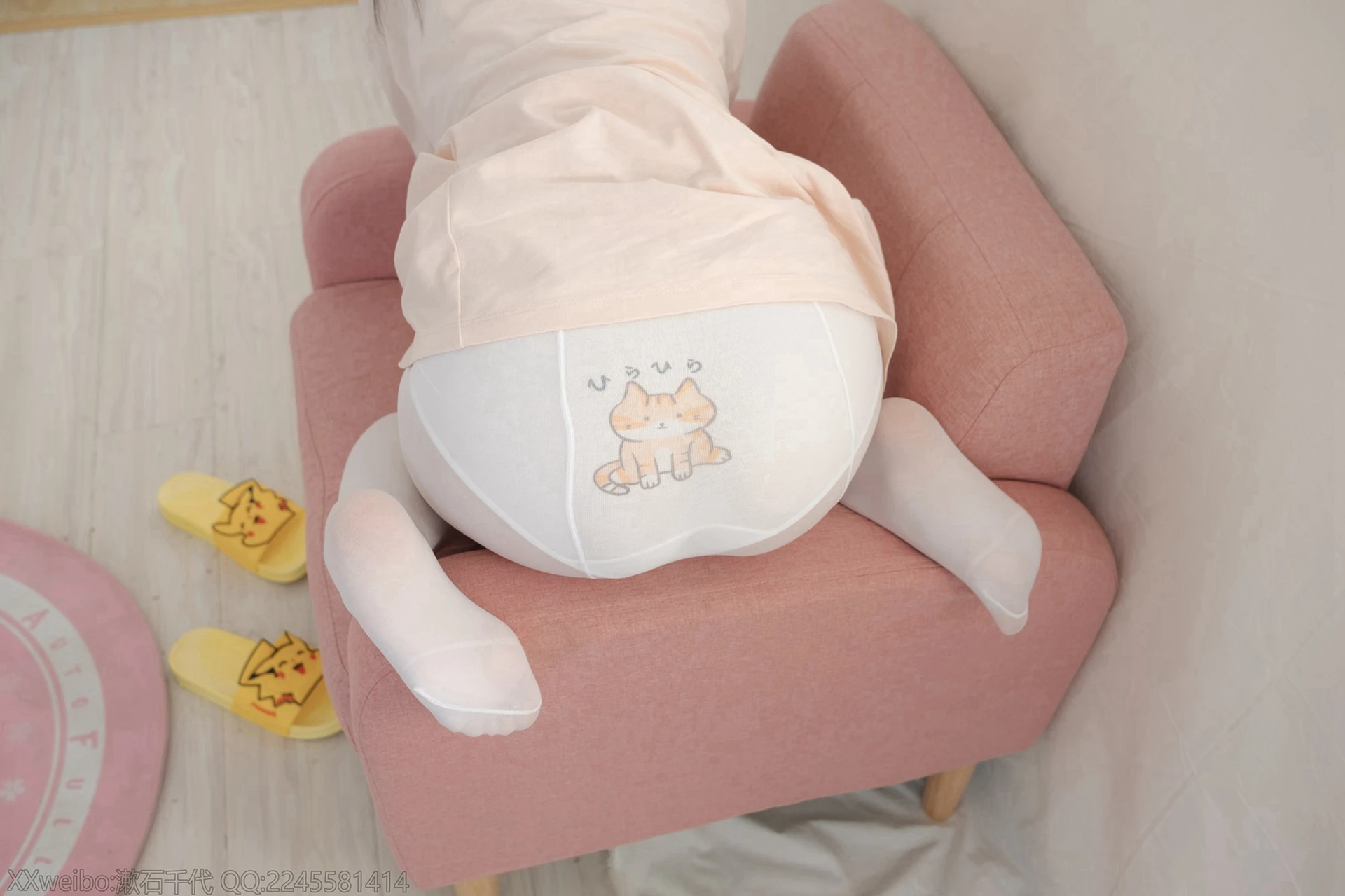 轻兰映画 HANA.004 可爱白丝[74P-364.8MB]可爱, 白丝, 美腿, 美足, 轻兰映画