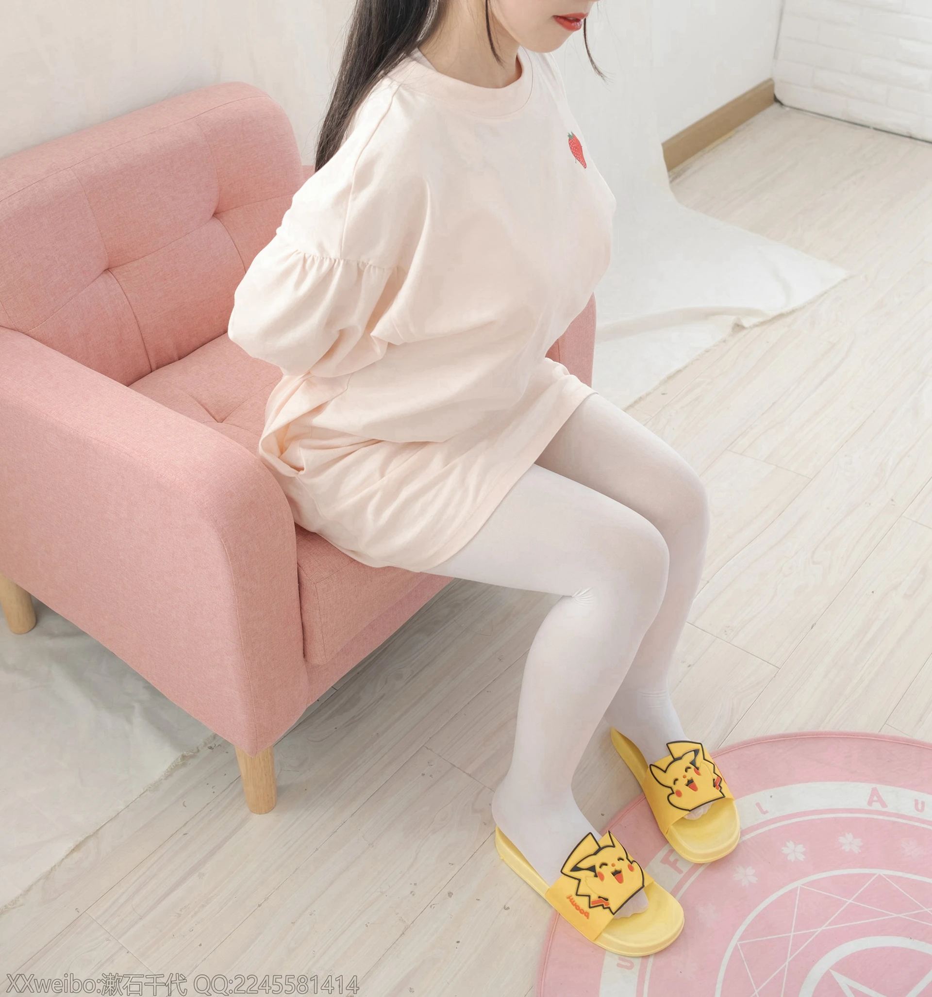 轻兰映画 HANA.004 可爱白丝[74P-364.8MB]可爱, 白丝, 美腿, 美足, 轻兰映画