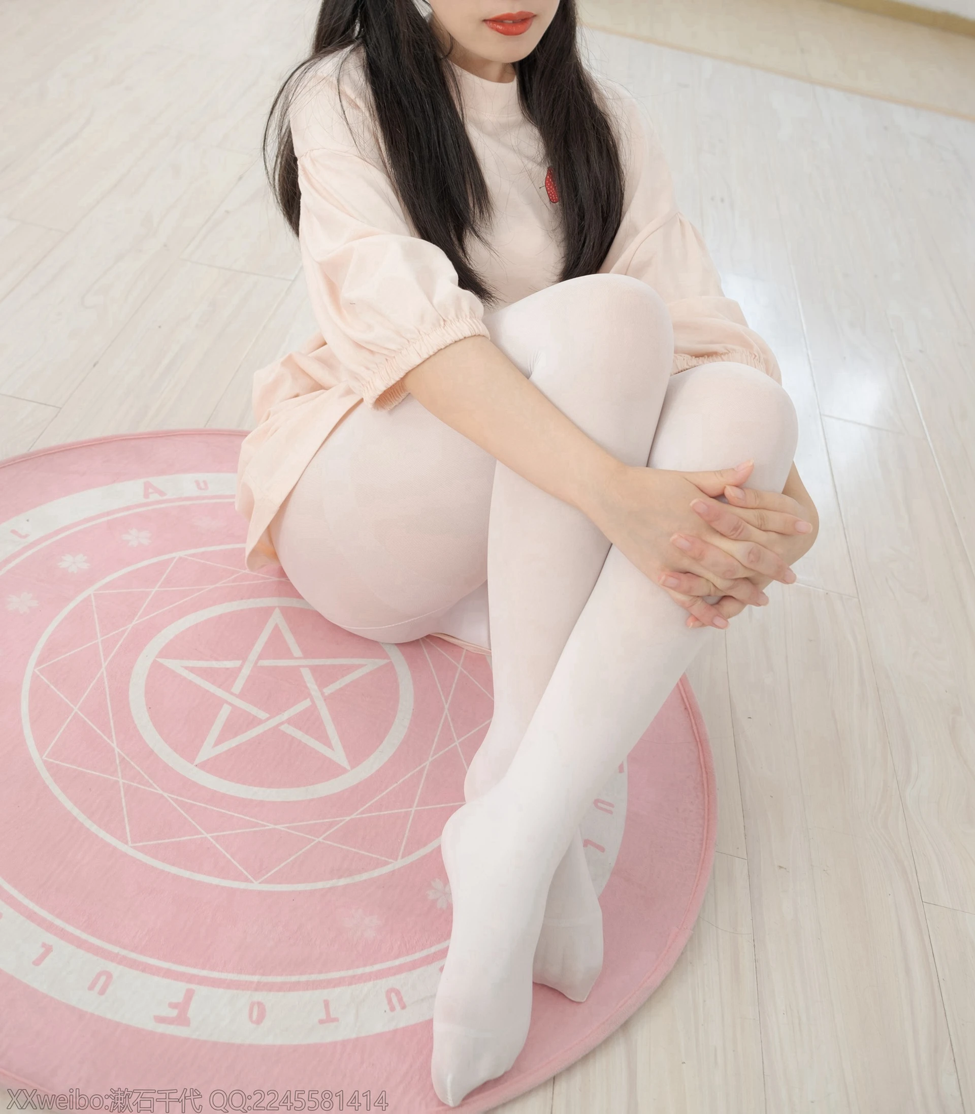 轻兰映画 HANA.004 可爱白丝[74P-364.8MB]可爱, 白丝, 美腿, 美足, 轻兰映画