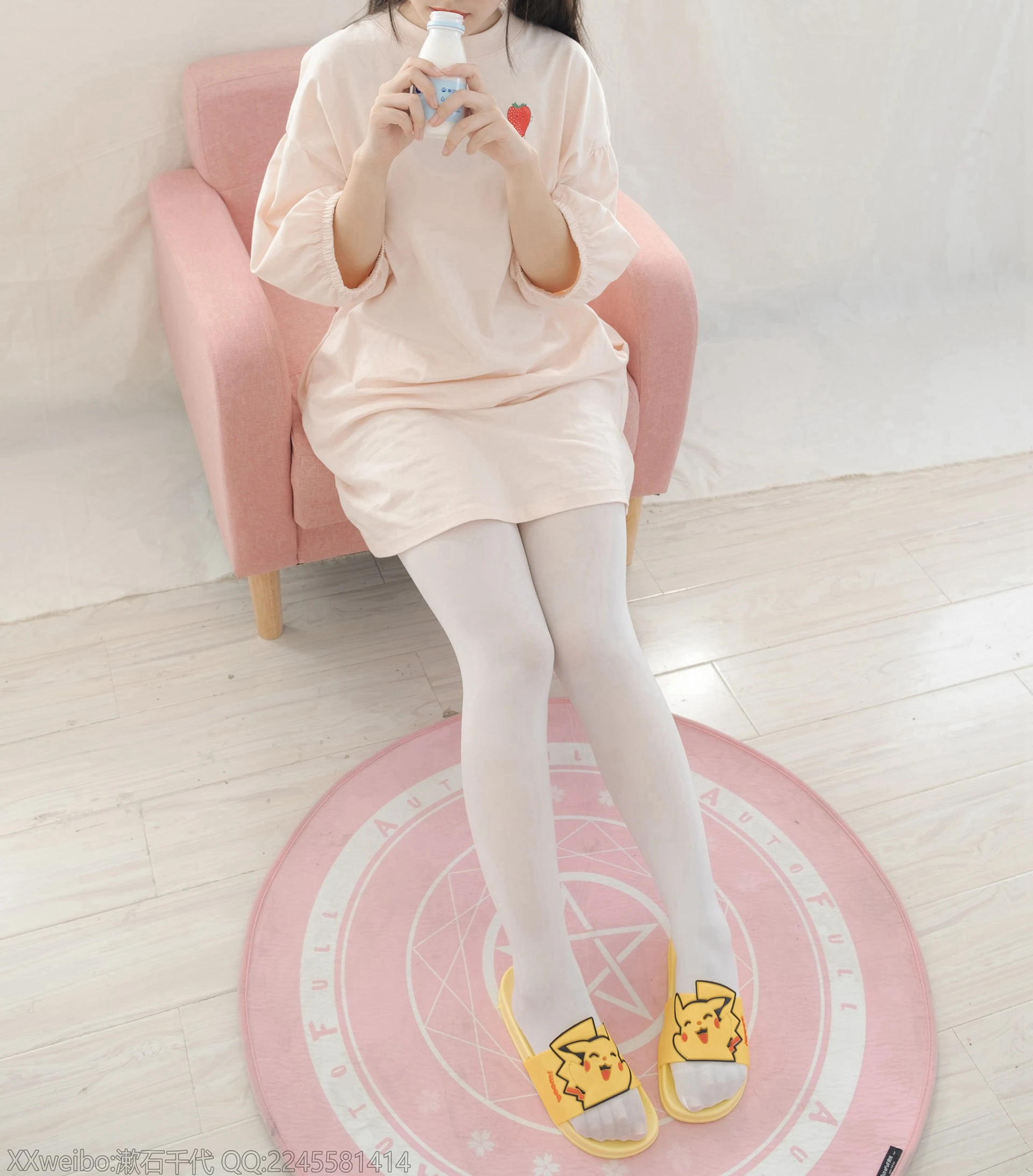 轻兰映画 HANA.004 可爱白丝[74P-364.8MB]可爱, 白丝, 美腿, 美足, 轻兰映画