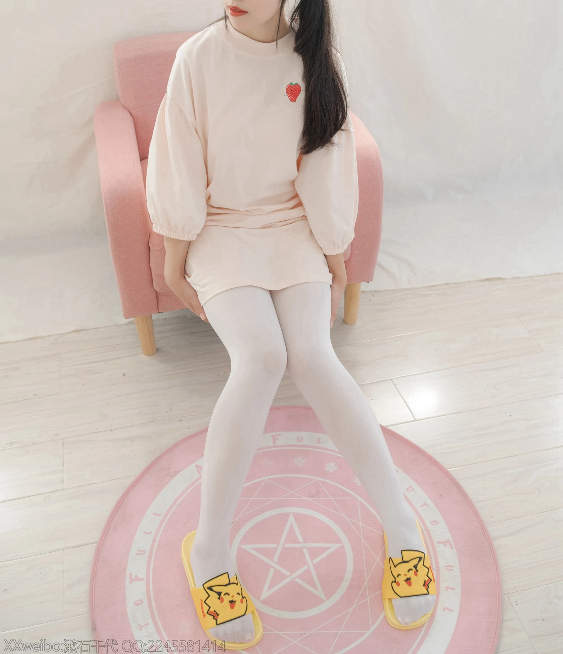 轻兰映画 HANA.004 可爱白丝[74P-364.8MB]可爱, 白丝, 美腿, 美足, 轻兰映画