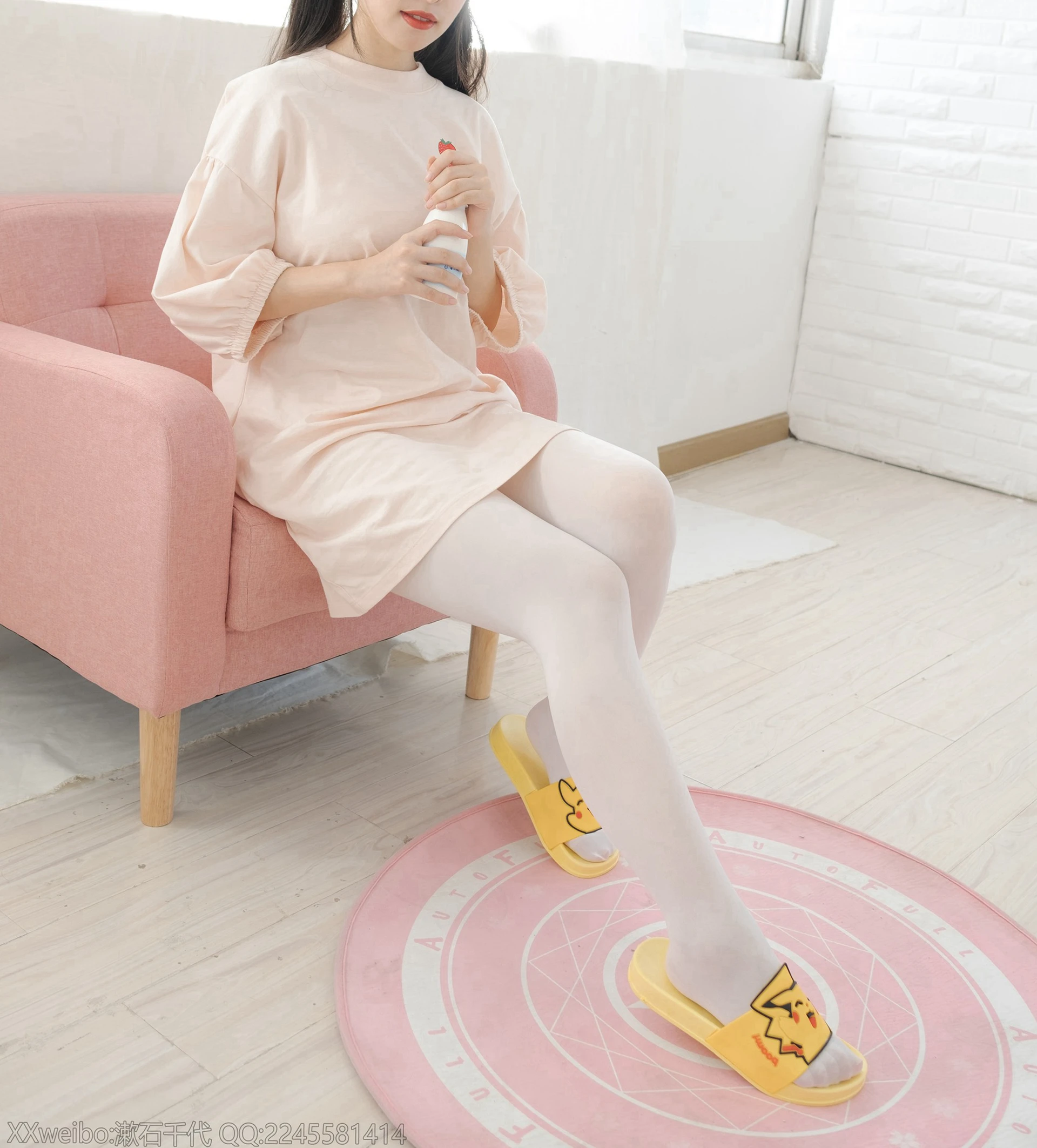 轻兰映画 HANA.004 可爱白丝[74P-364.8MB]可爱, 白丝, 美腿, 美足, 轻兰映画