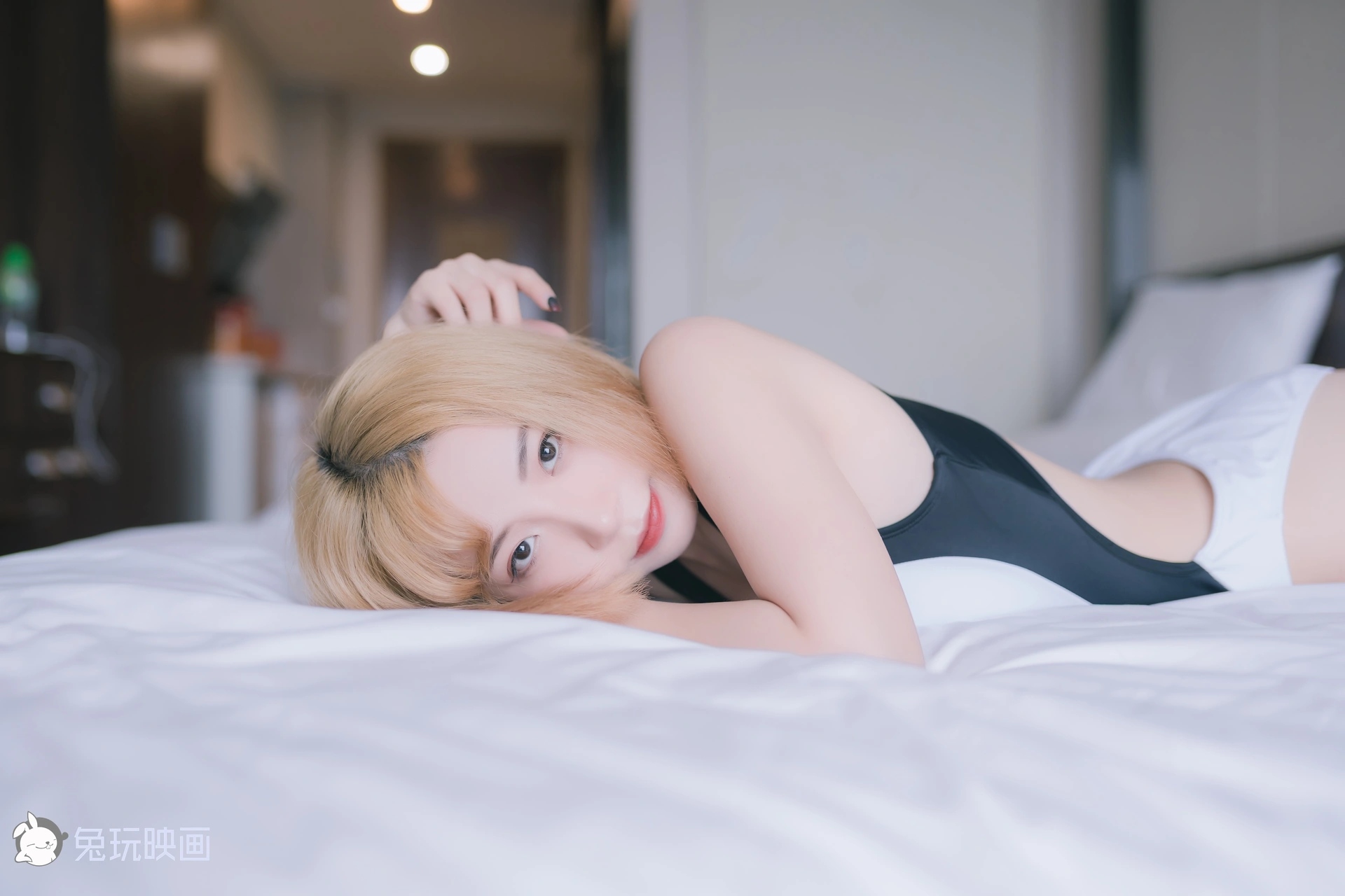 兔玩映画 夏日泳装 Vol.033 黄头发 [40P-275MB]