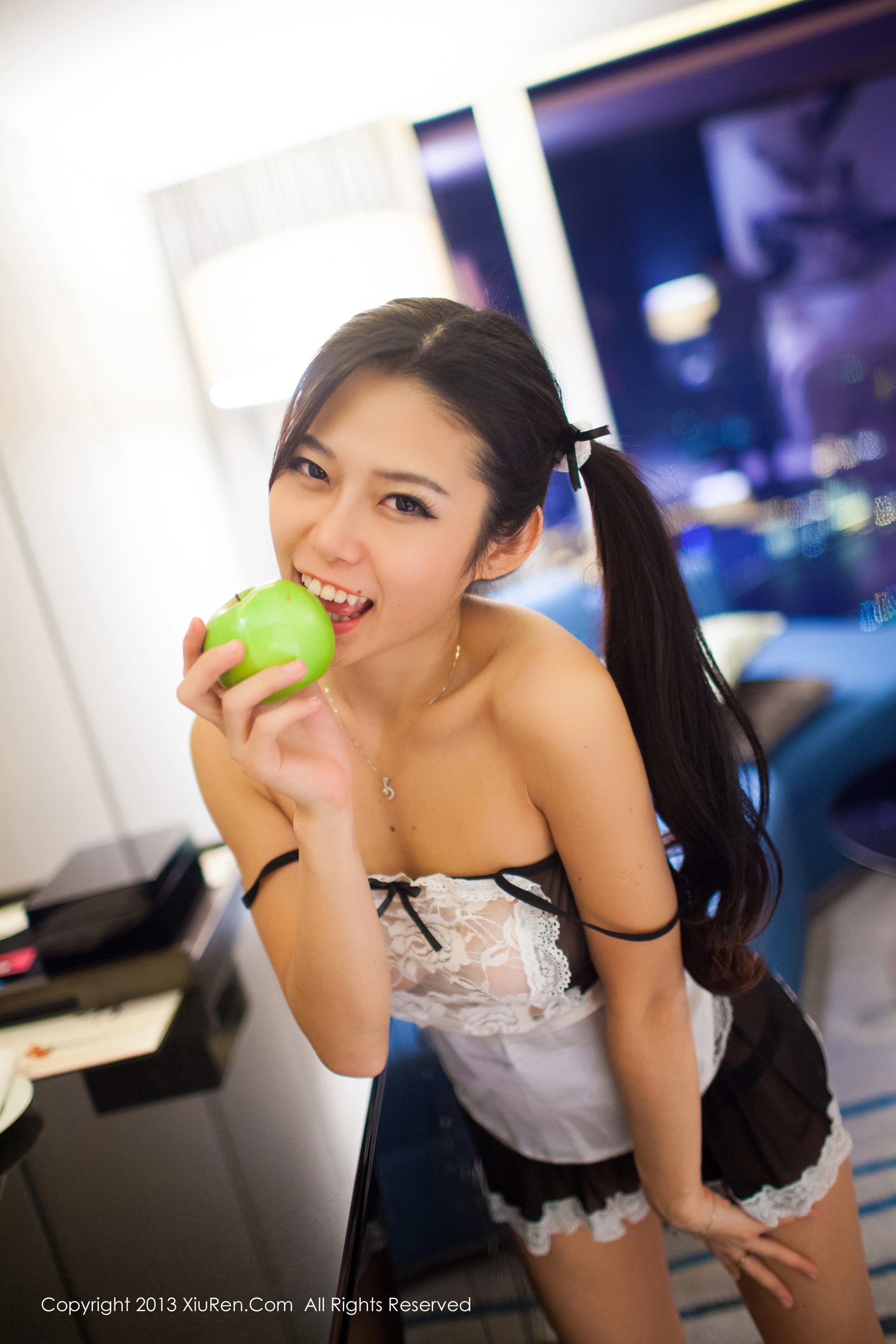 XiuRen秀人网 2013.12.31 No.076 luvian本能