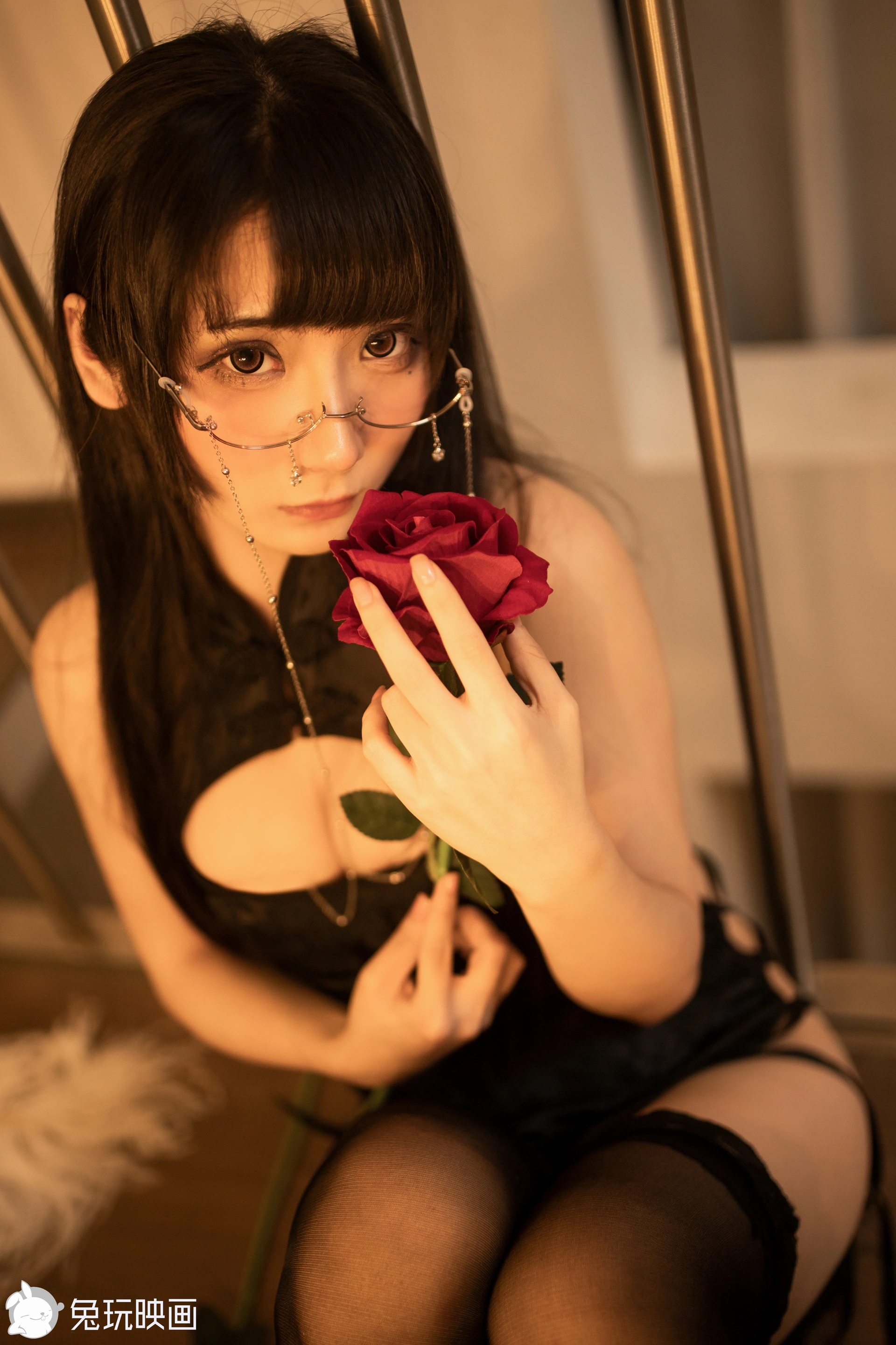C44.005 透明女仆和黑色旗袍 [49P-704MB]