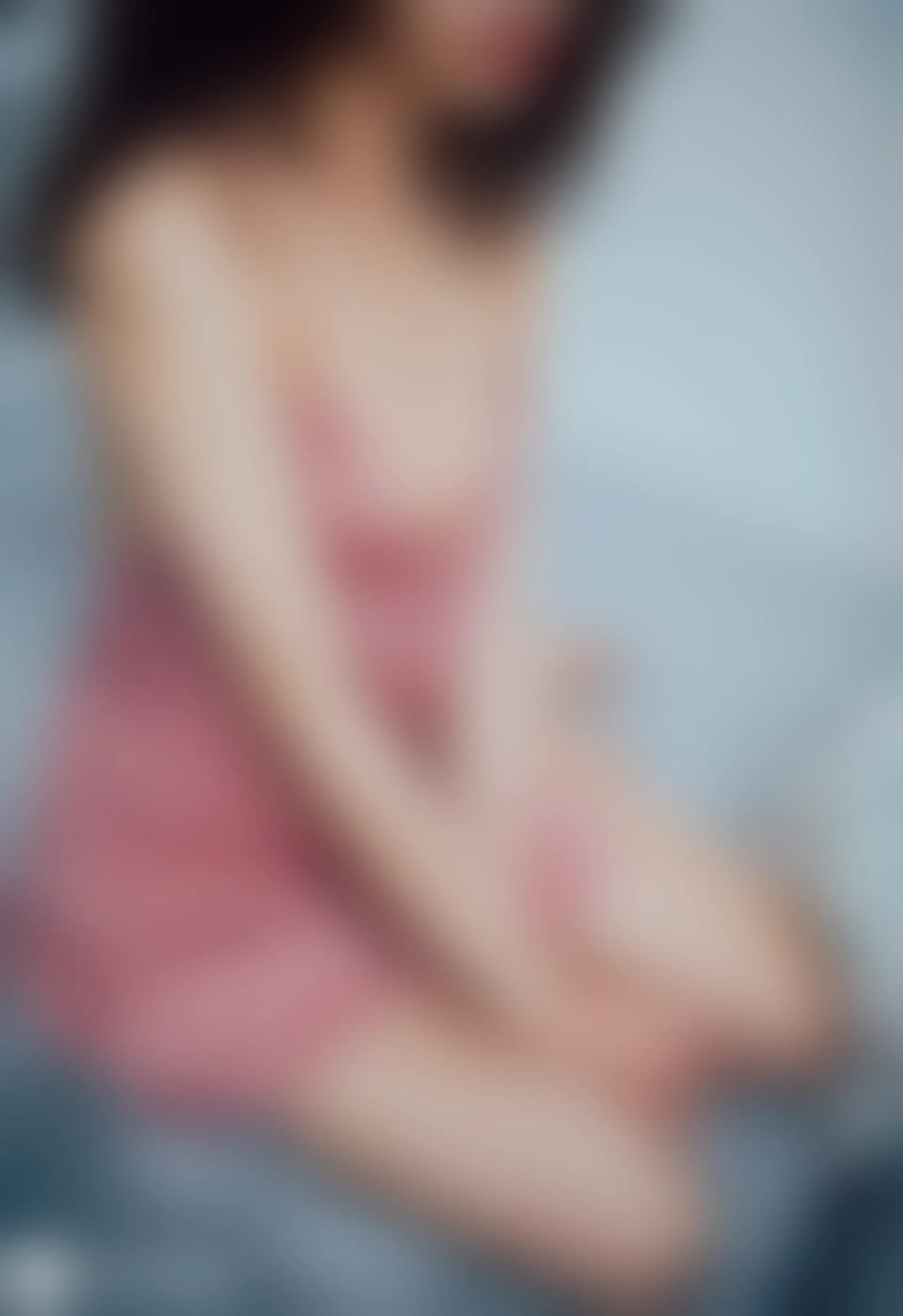 C44.003 粉色吊带睡衣 [34P-251MB]