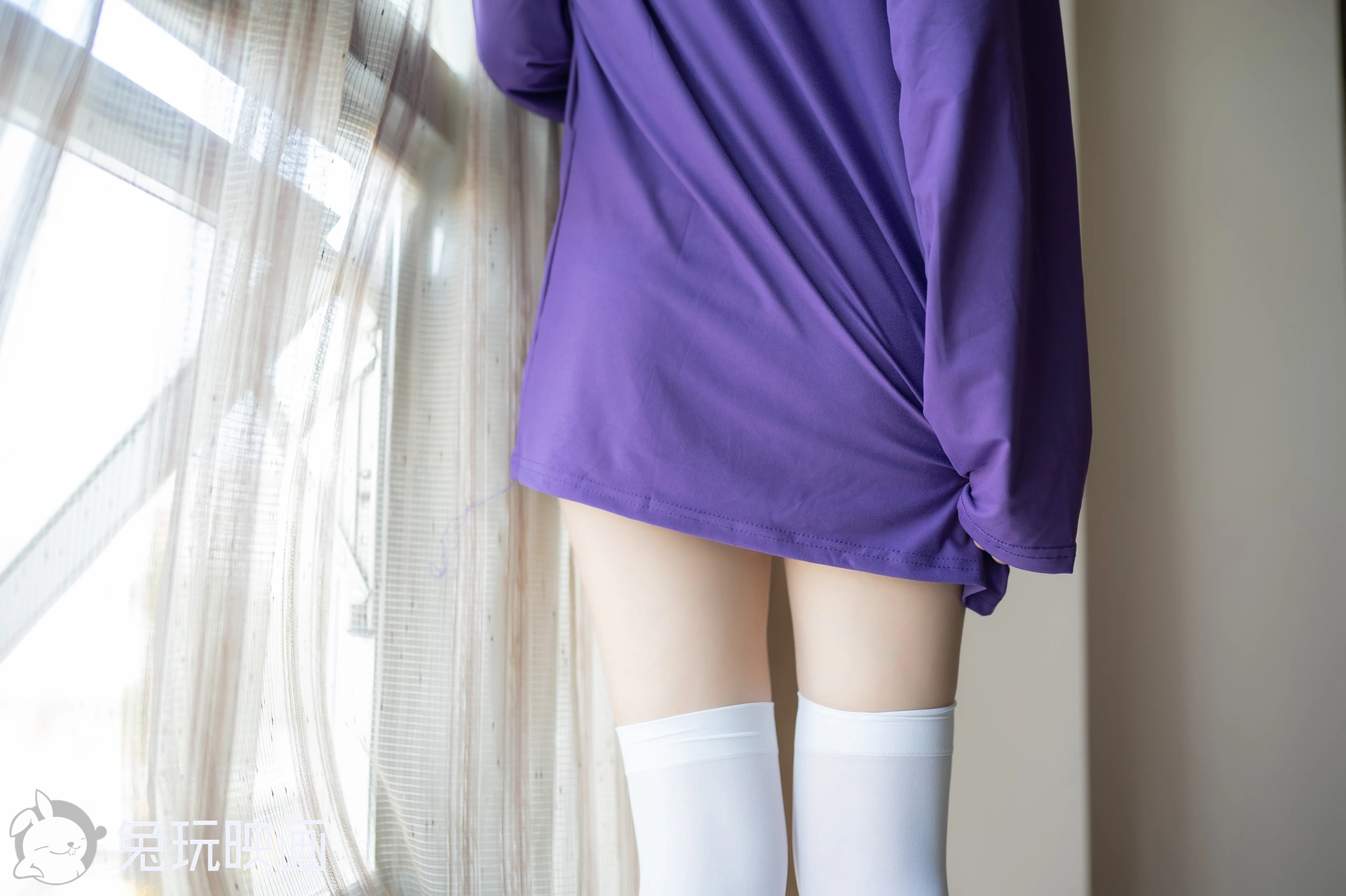 C40.005 紫色T恤和白丝 [40P-73MB]