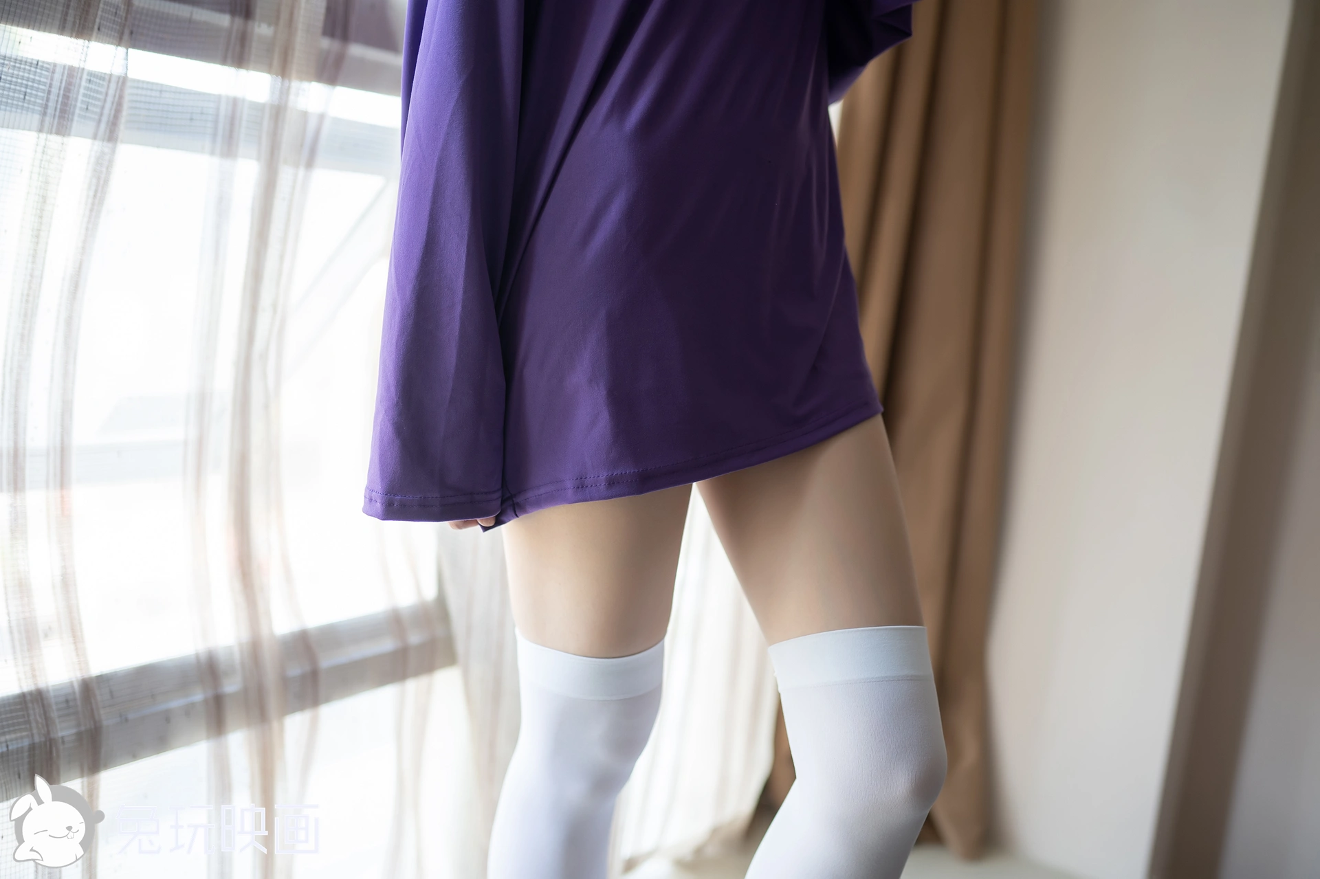 C40.005 紫色T恤和白丝 [40P-73MB]