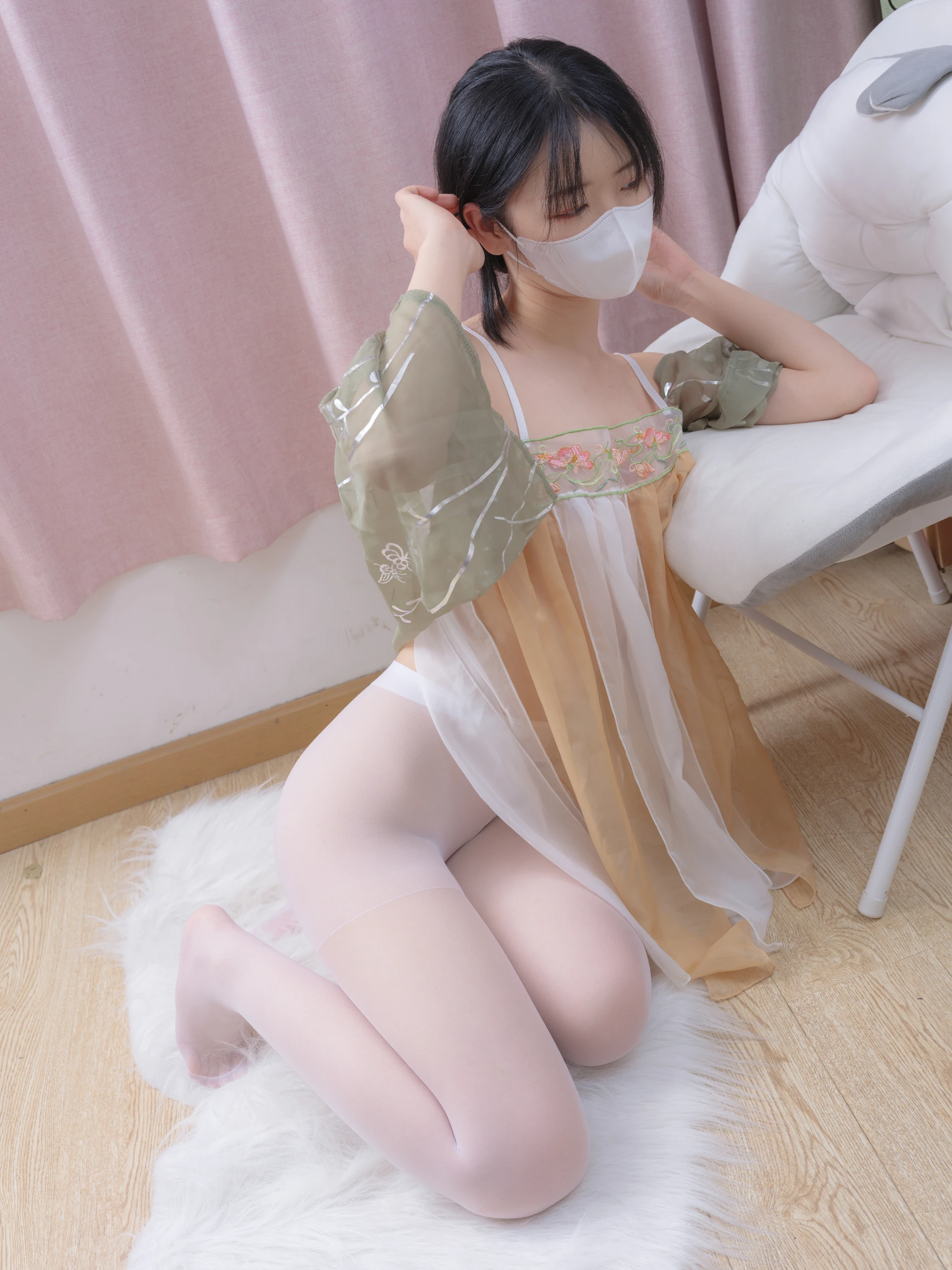 森萝财团 月下-08E 小夜 白丝汉服 [74P1V-5.58GB]
