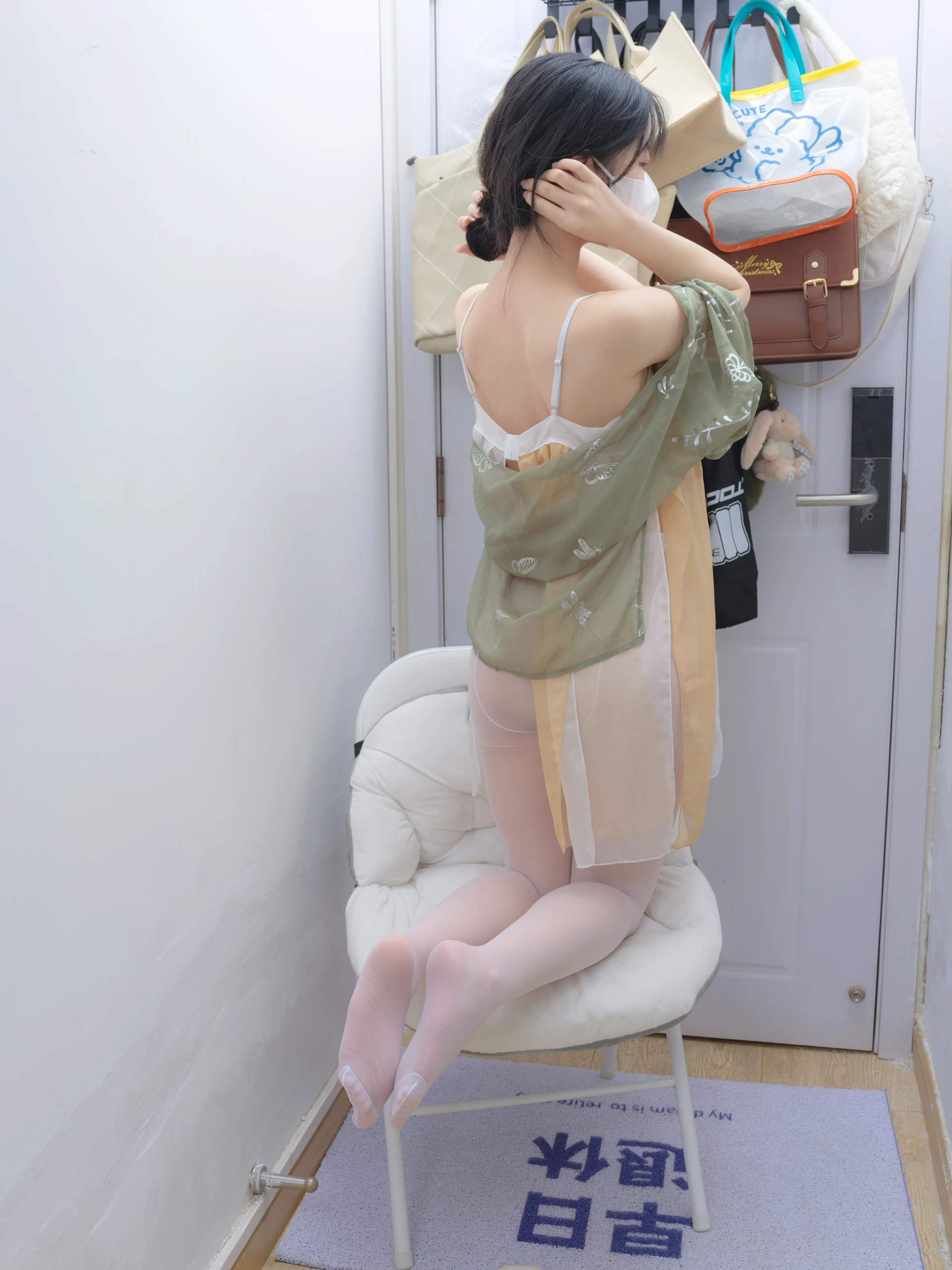 森萝财团 月下-08E 小夜 白丝汉服 [74P1V-5.58GB]