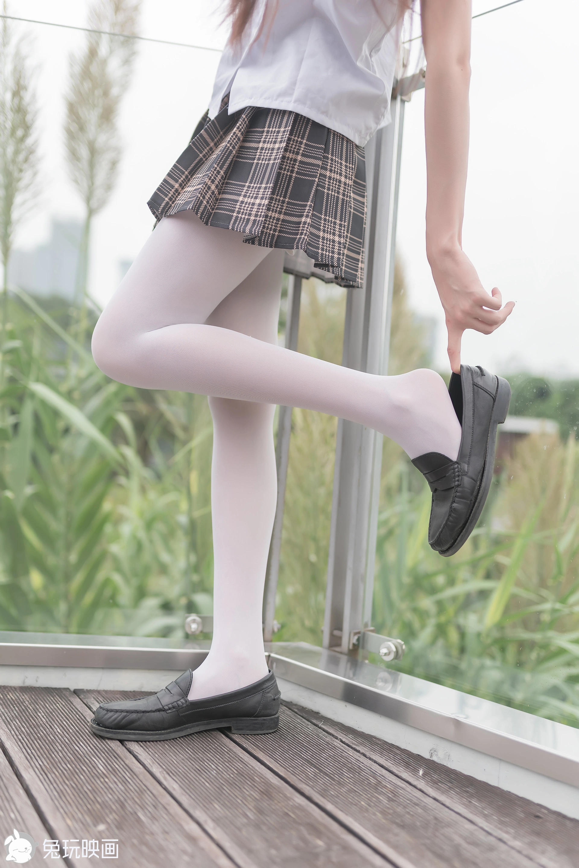 C26.007 芦苇丛里的白丝 [40P-104MB]