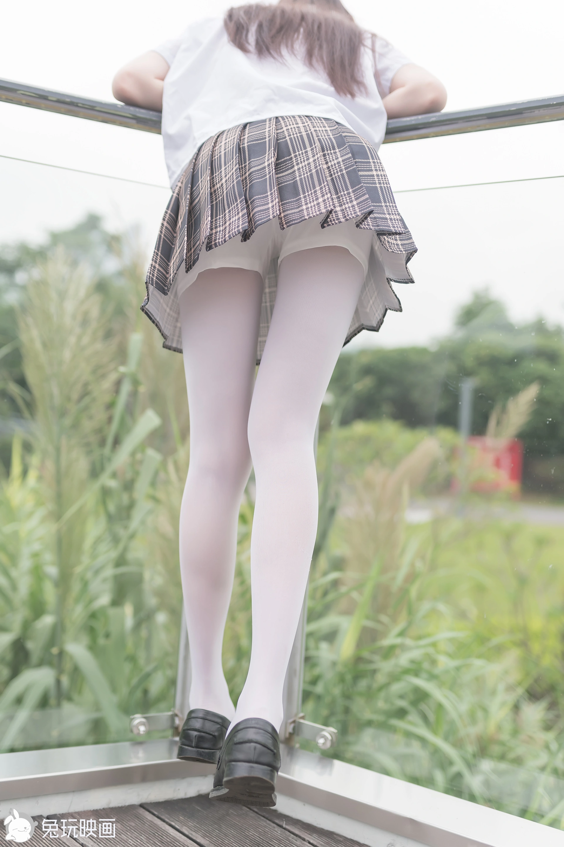 C26.007 芦苇丛里的白丝 [40P-104MB]