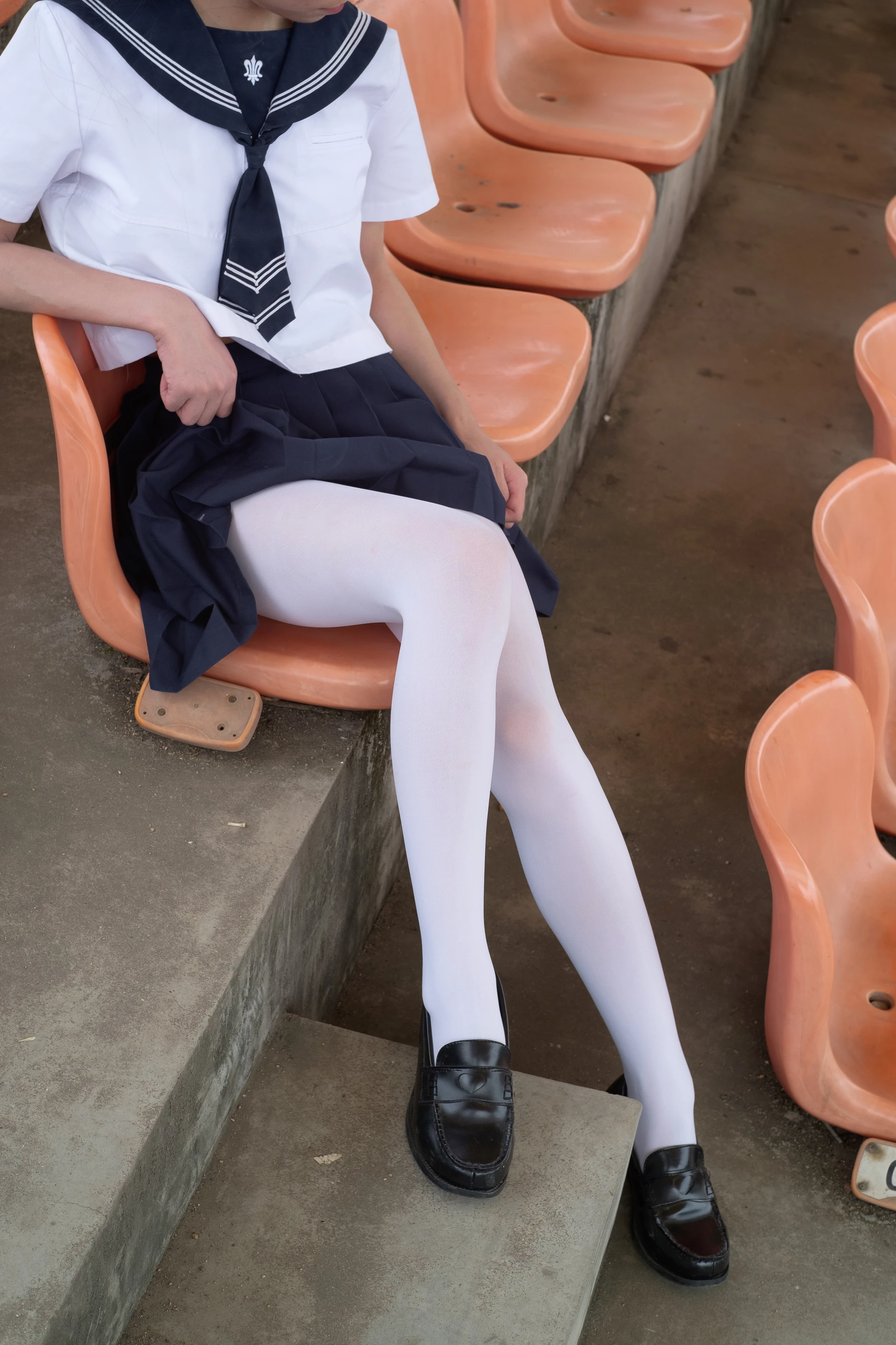 森萝财团 BETA-004 [113P-785M]校服, 水手服, 白丝, 美腿