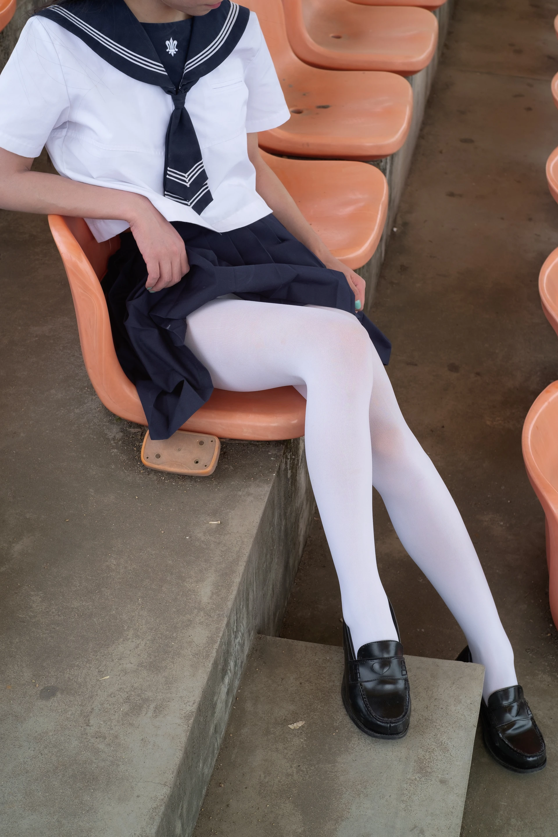 森萝财团 BETA-004 [113P-785M]校服, 水手服, 白丝, 美腿