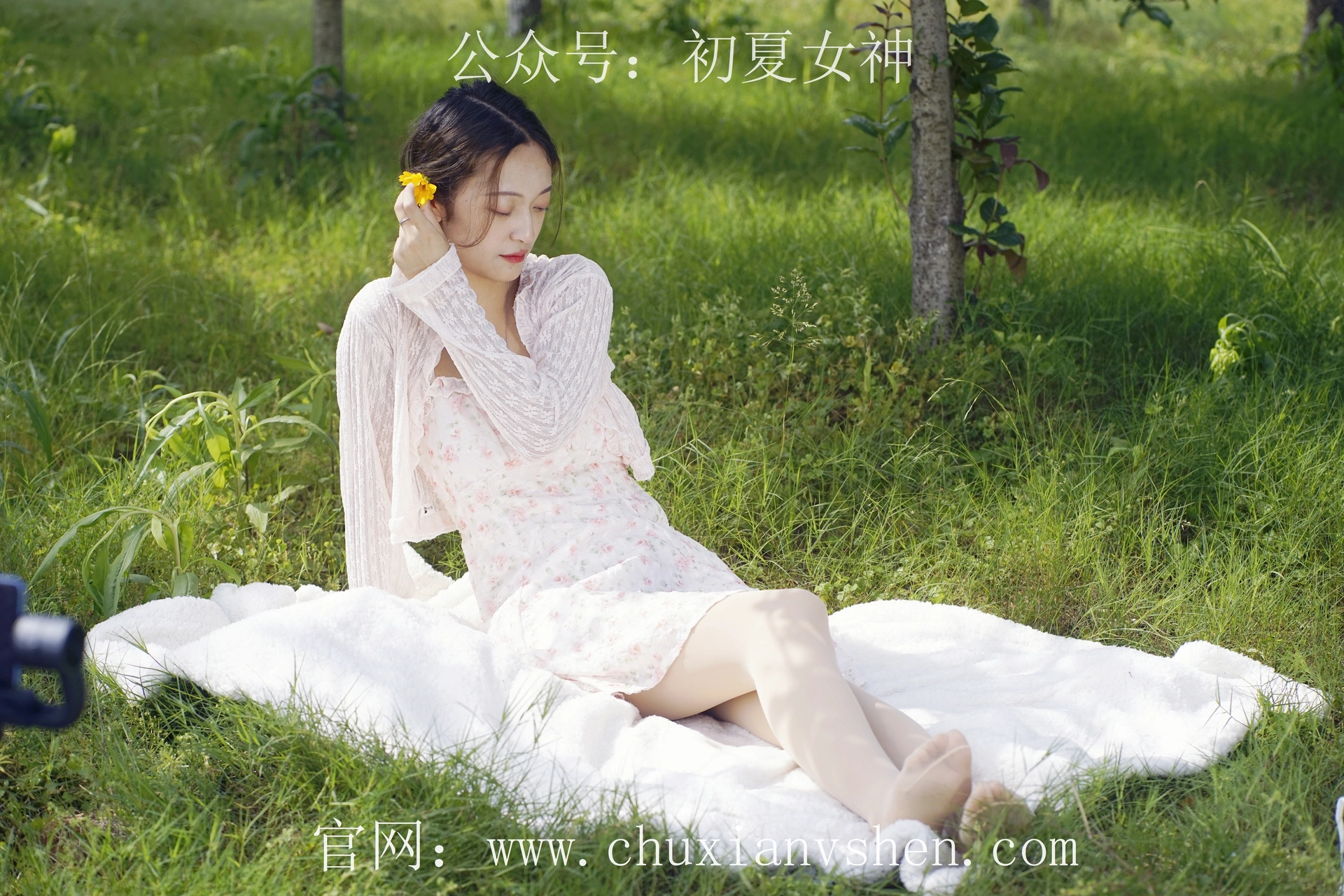 初夏女神 NO.070 依依 邻家女孩-风中少女[122P+1V／4.65GB]