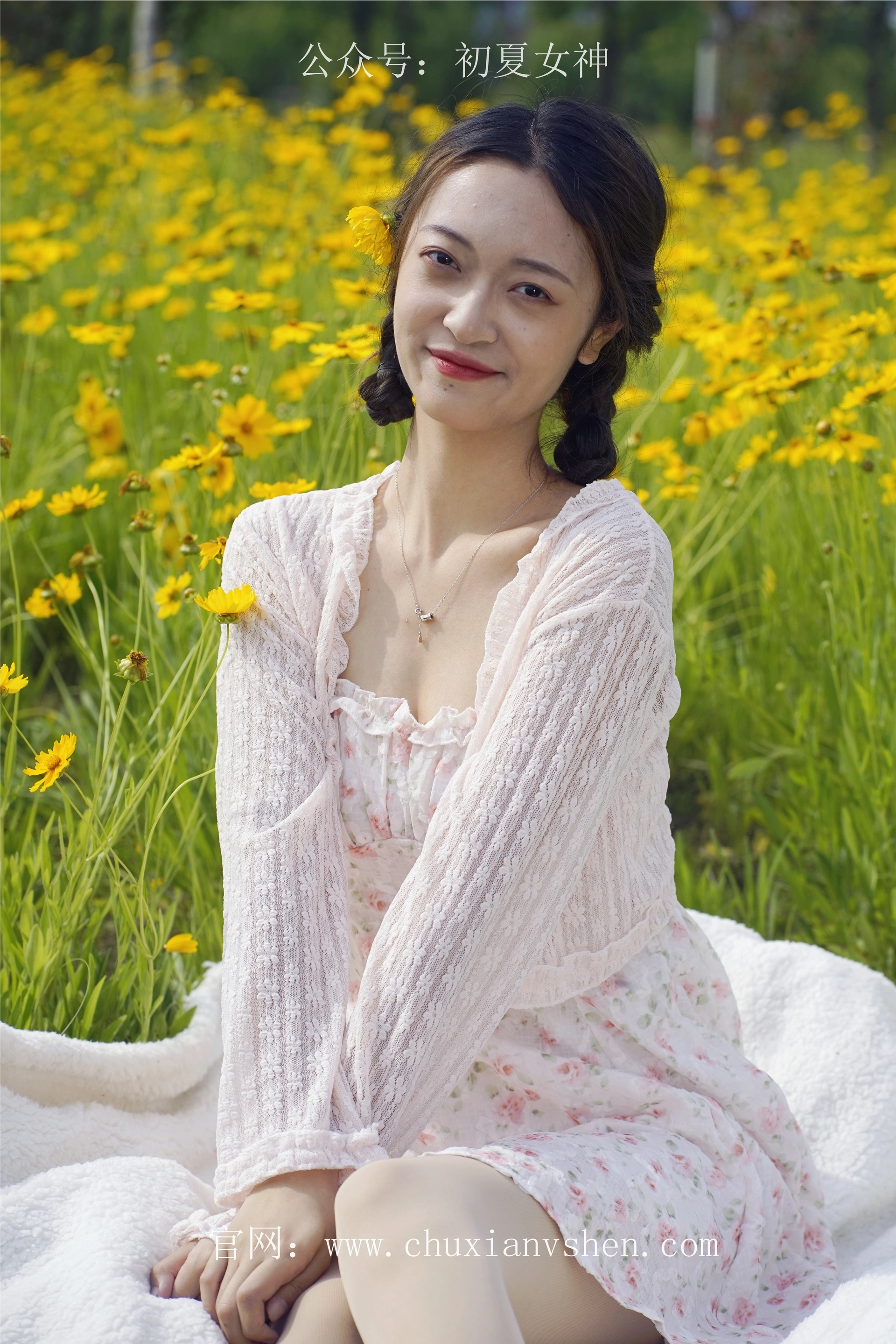 初夏女神 NO.070 依依 邻家女孩-风中少女[122P+1V／4.65GB]