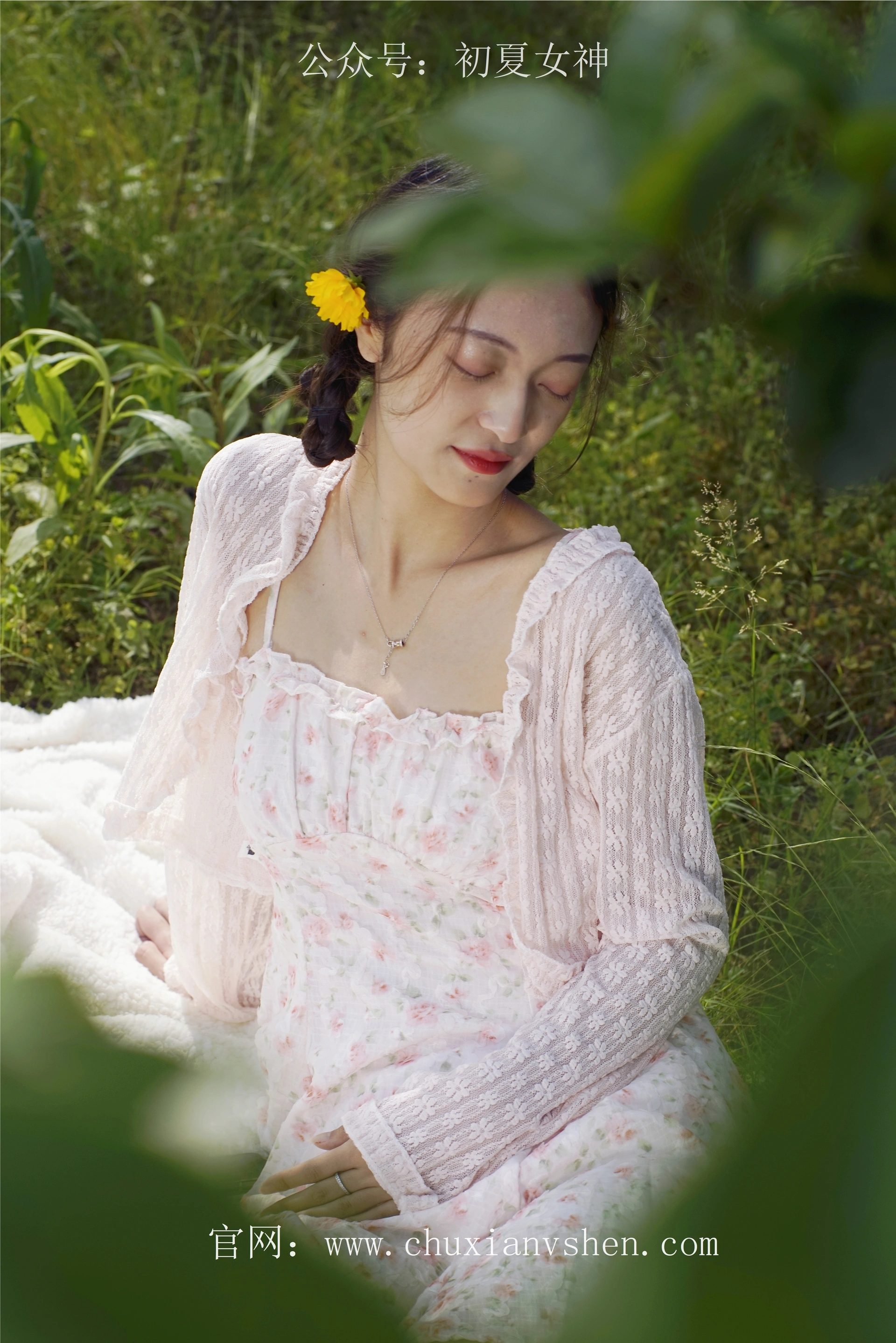 初夏女神 NO.070 依依 邻家女孩-风中少女[122P+1V／4.65GB]