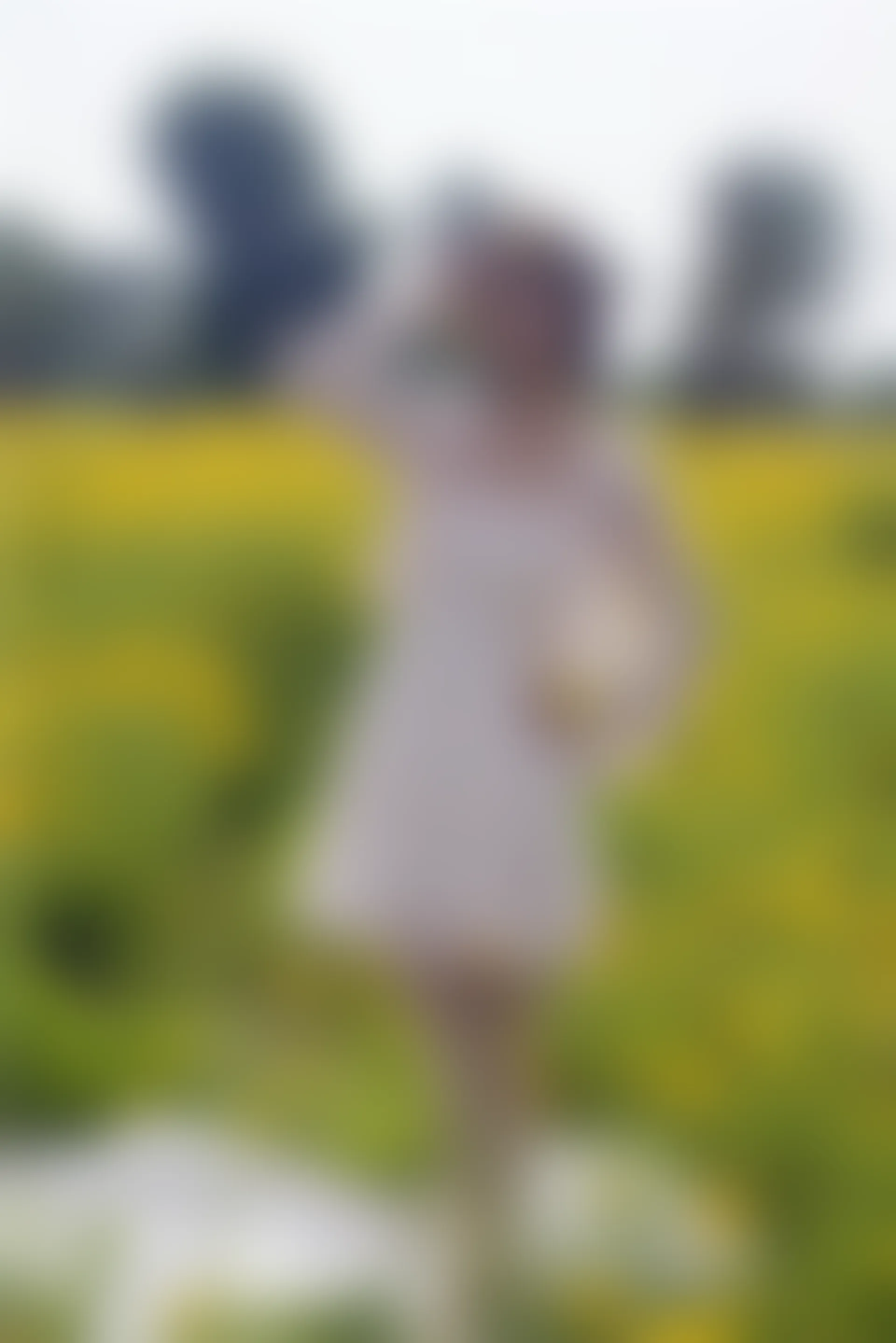 初夏女神 NO.070 依依 邻家女孩-风中少女[122P+1V／4.65GB]