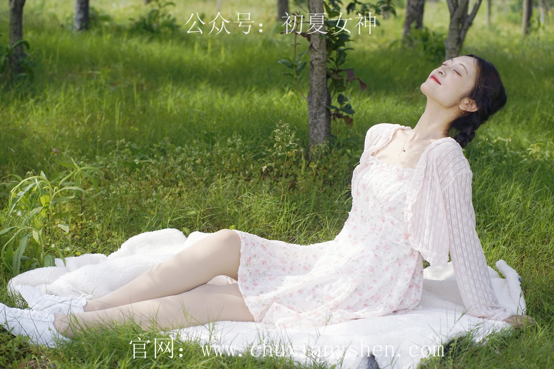 初夏女神 NO.070 依依 邻家女孩-风中少女[122P+1V／4.65GB]
