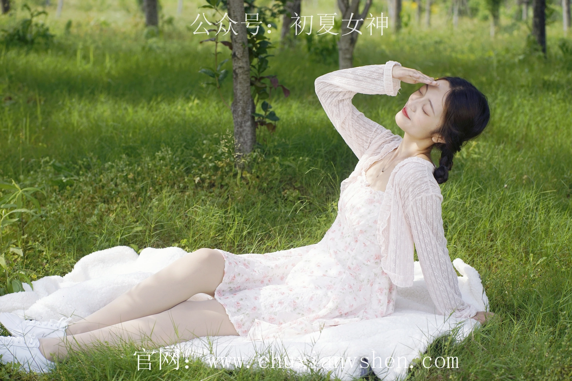 初夏女神 NO.070 依依 邻家女孩-风中少女[122P+1V／4.65GB]